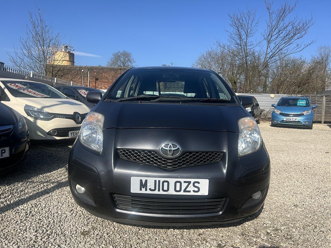 Toyota Yaris - Image 2