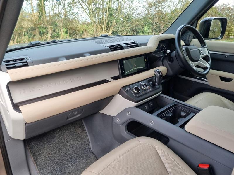 Land Rover Defender 90 - Image 14