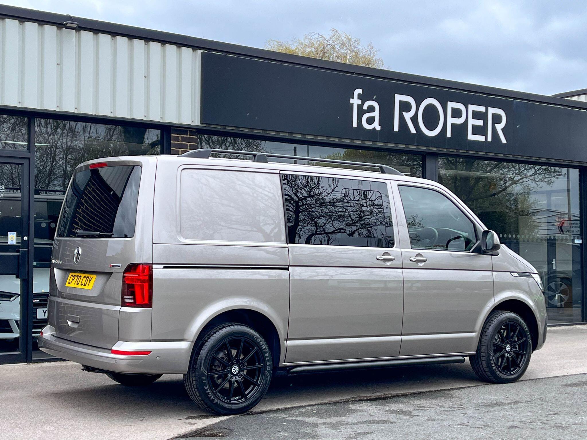 Volkswagen Transporter - Image 17