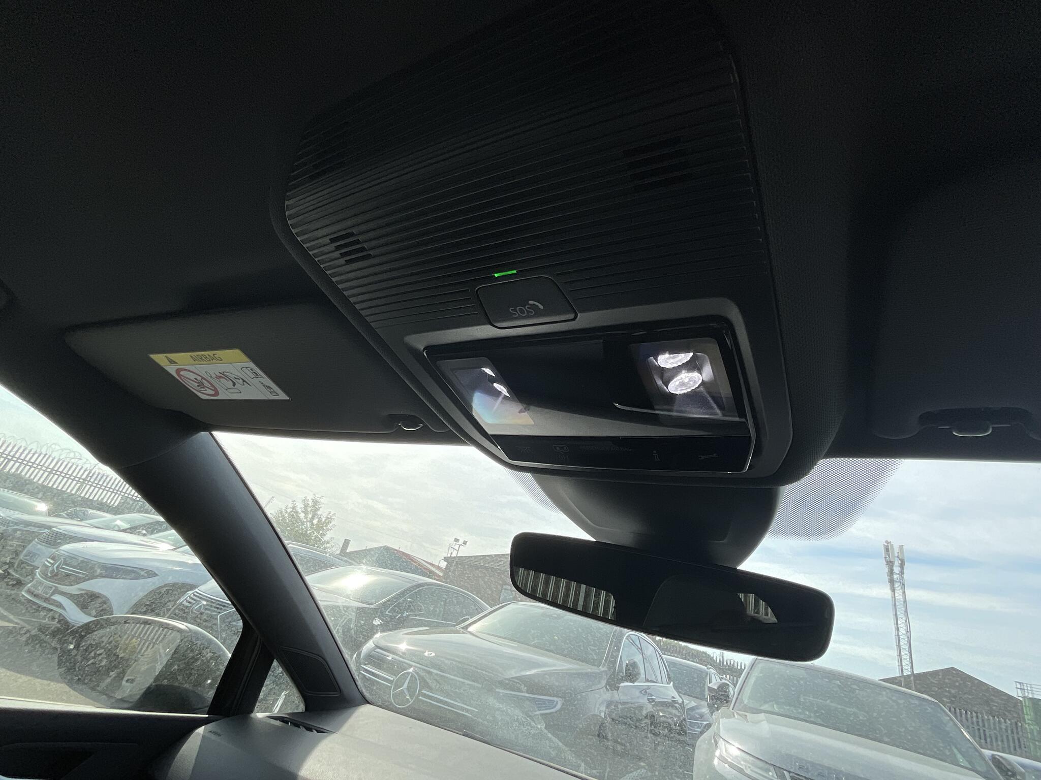 Volkswagen Golf - Image 18