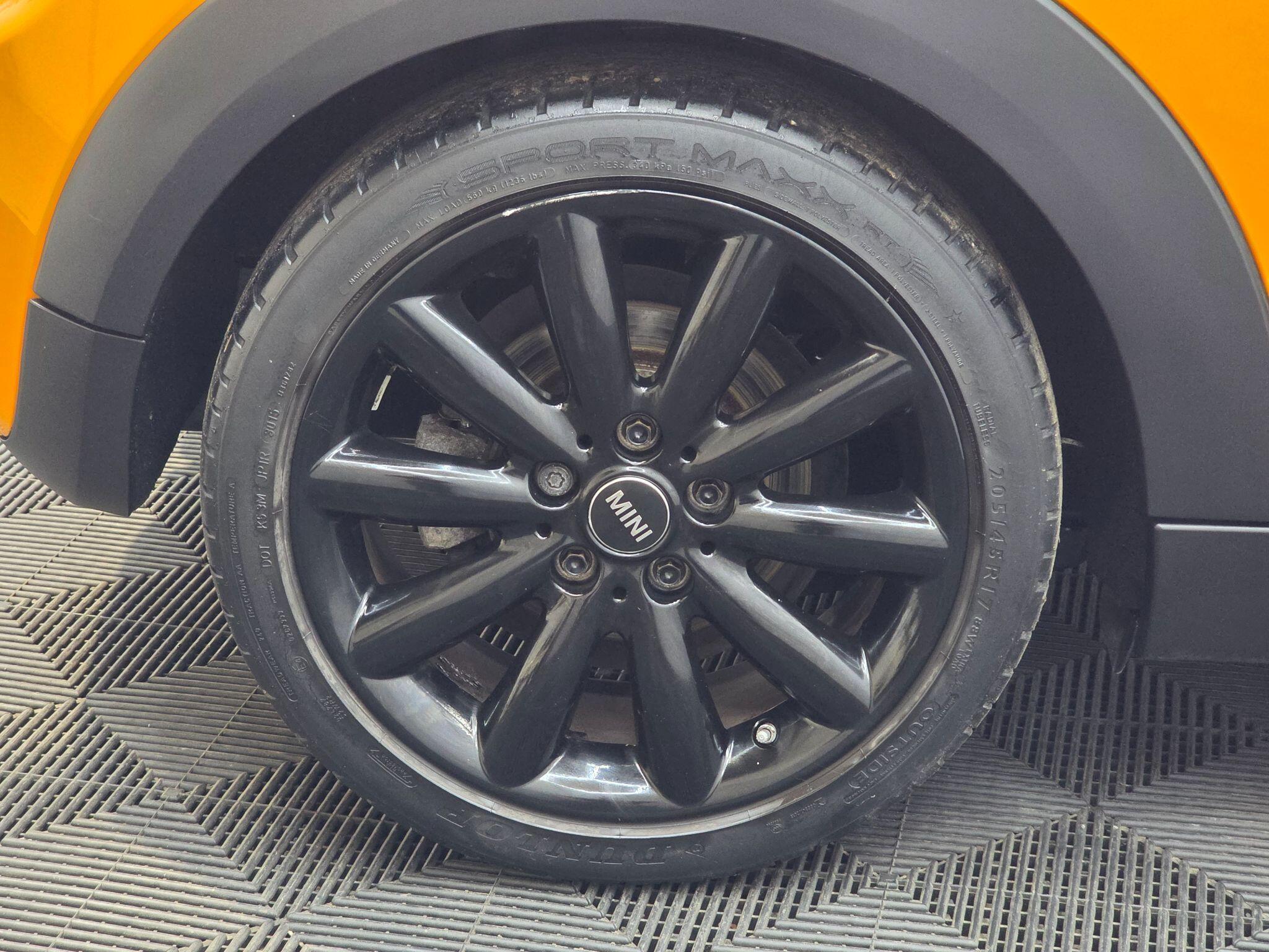 MINI Hatch - Image 10