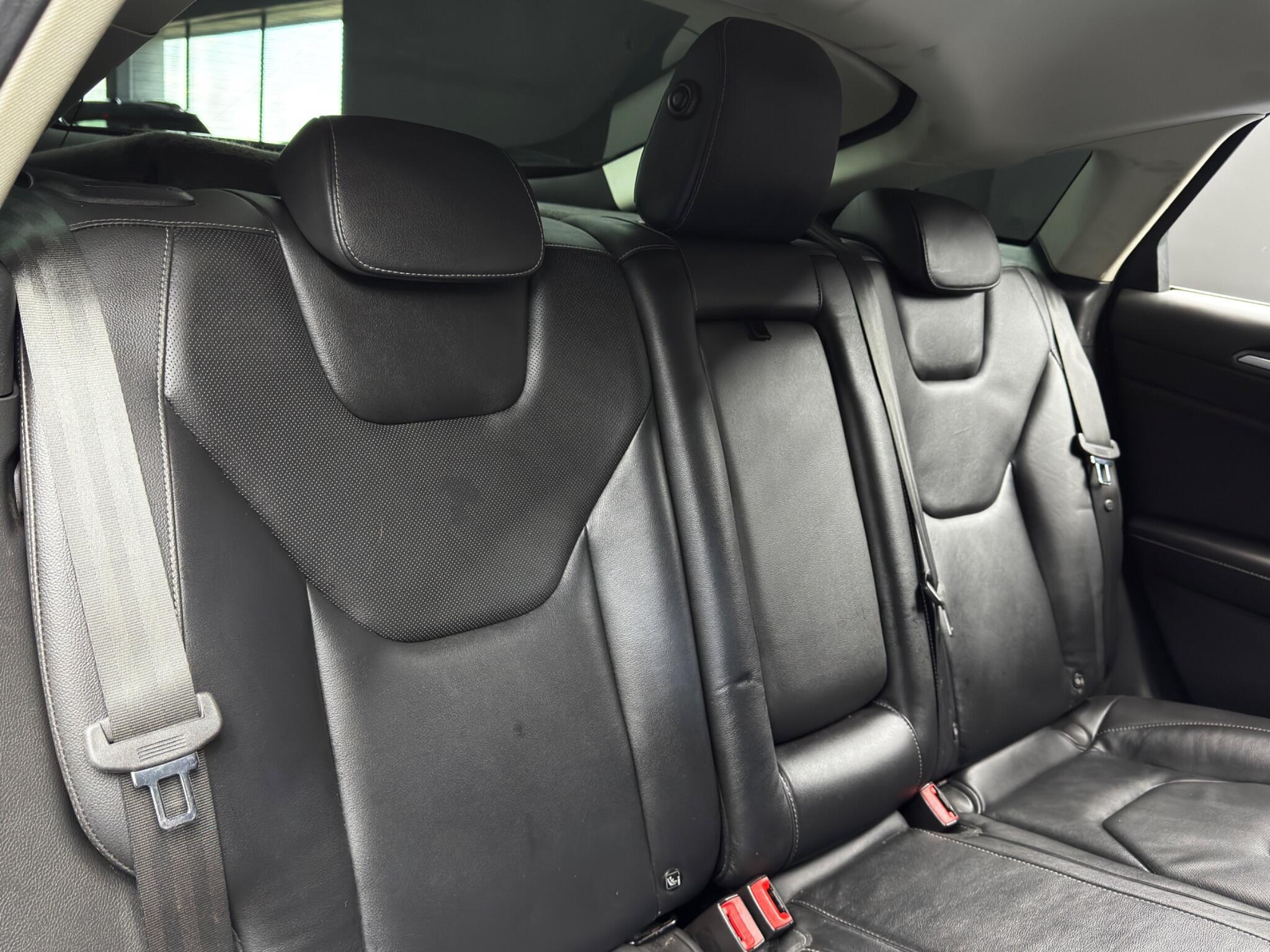 Ford Mondeo - Image 15