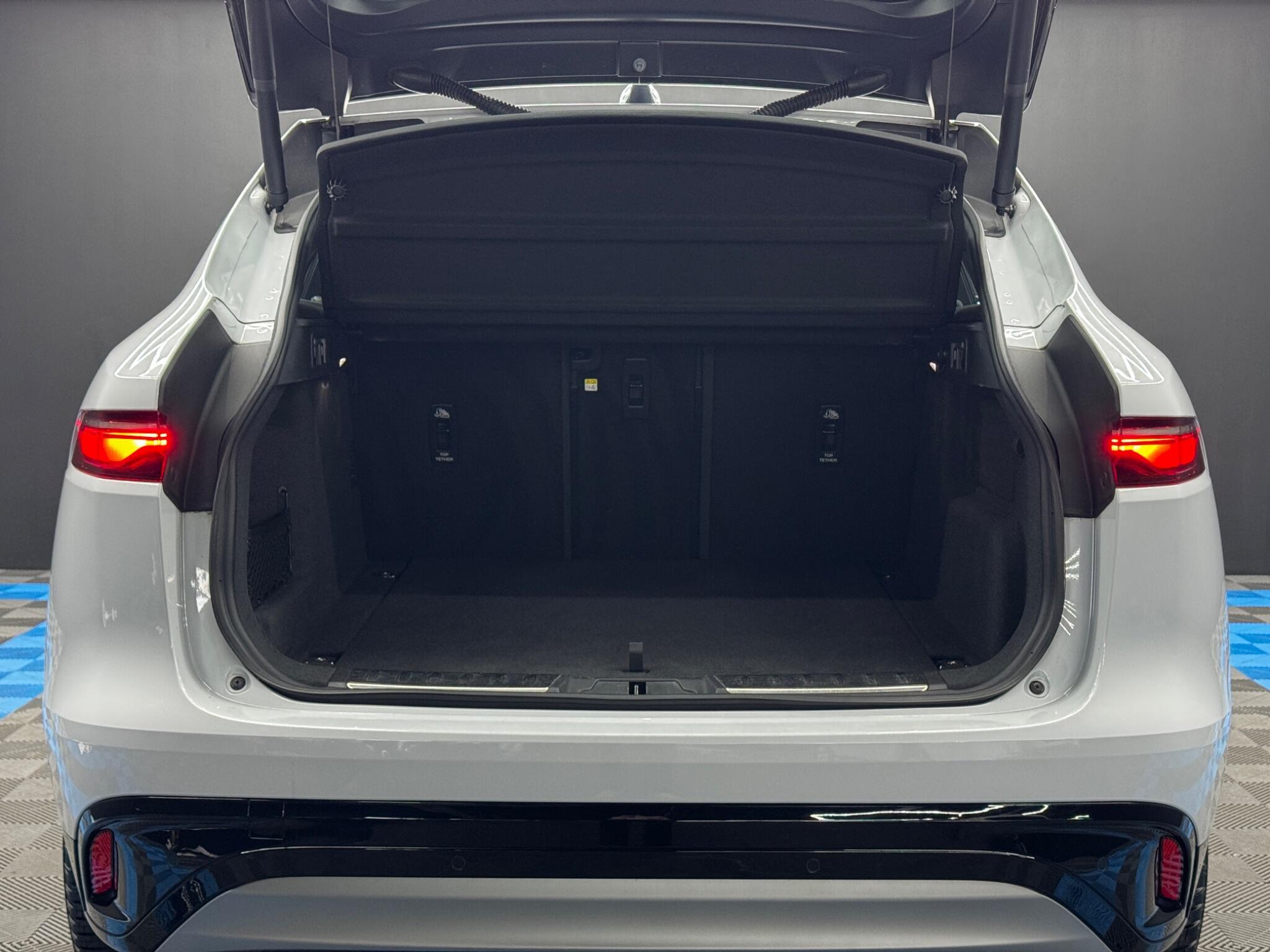 Jaguar F-Pace - Image 40