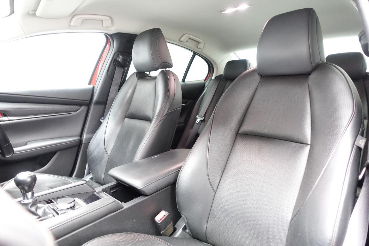 Mazda MAZDA3 - Image 11