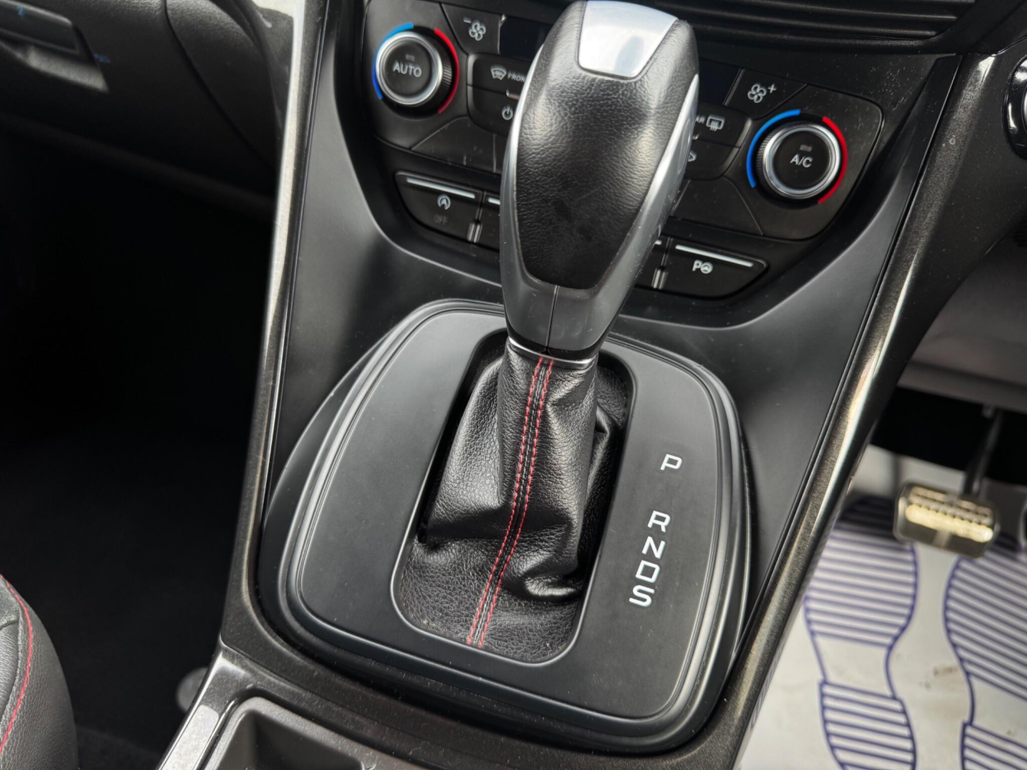Ford Kuga - Image 19