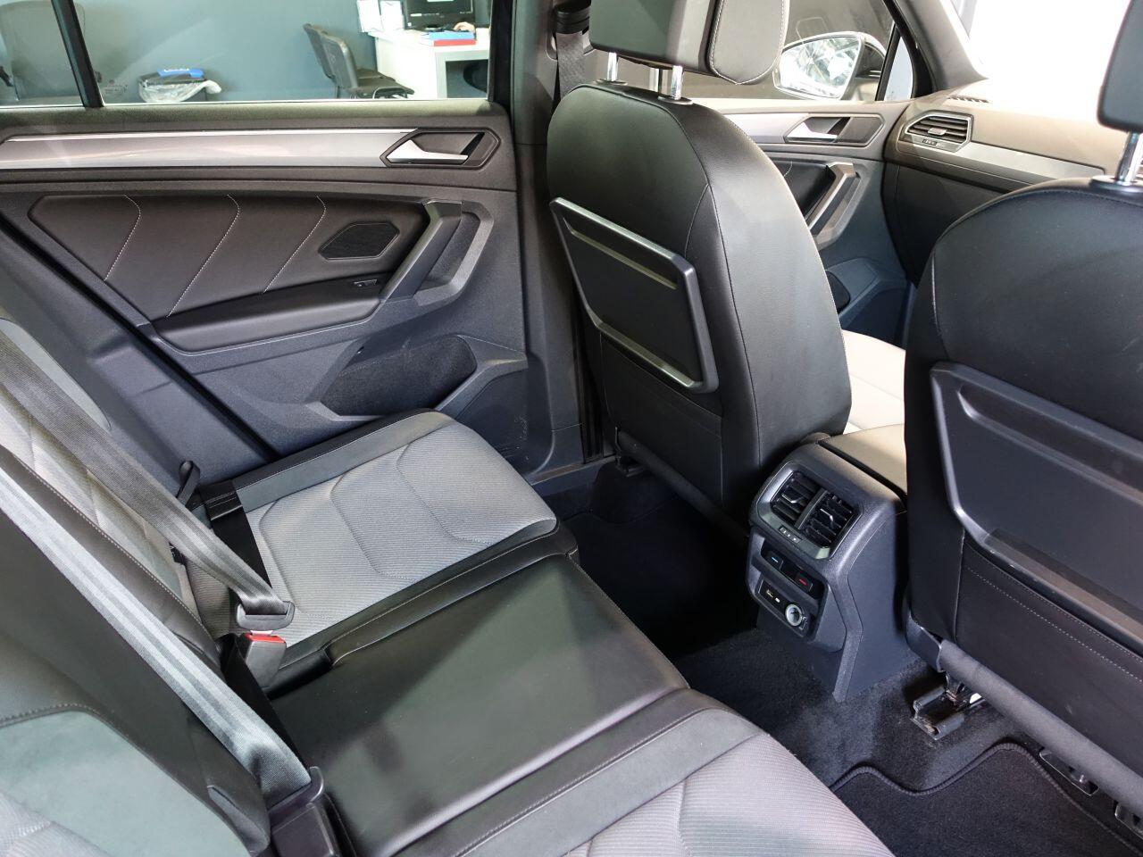 Volkswagen Tiguan - Image 15