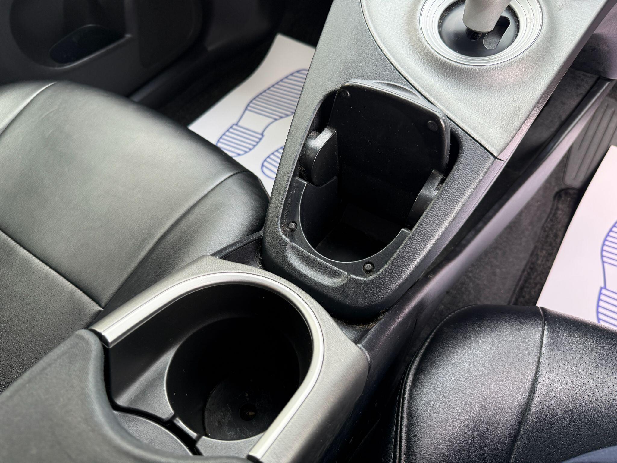 Toyota Prius - Image 44