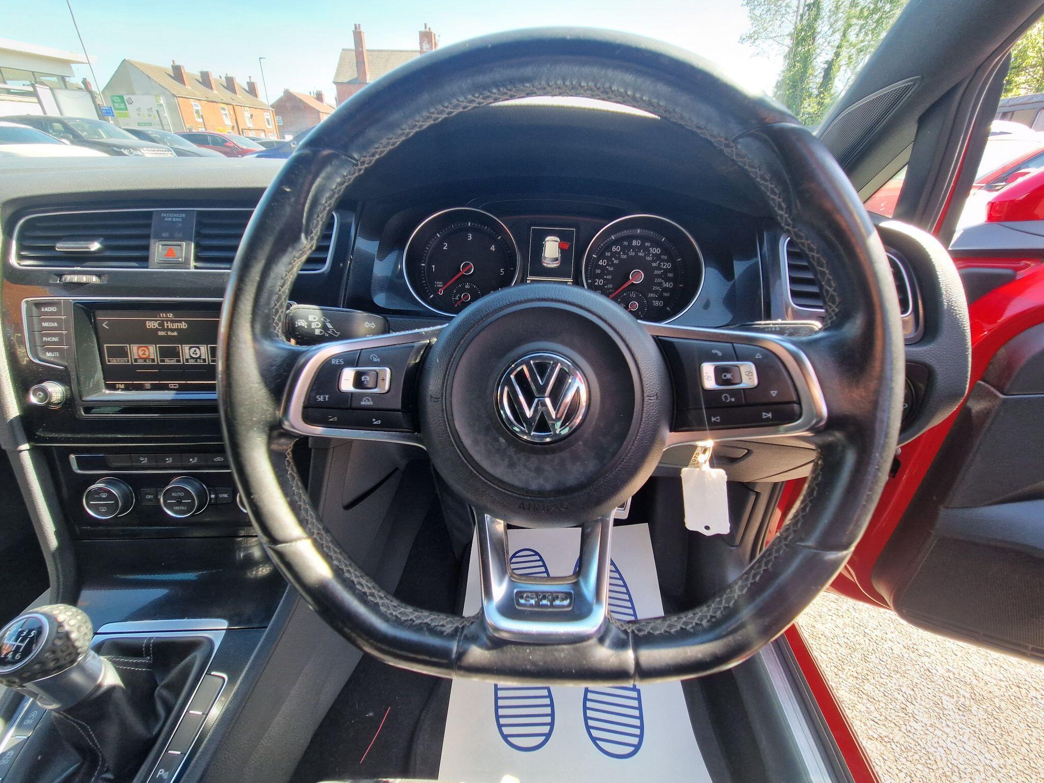 Volkswagen Golf - Image 44