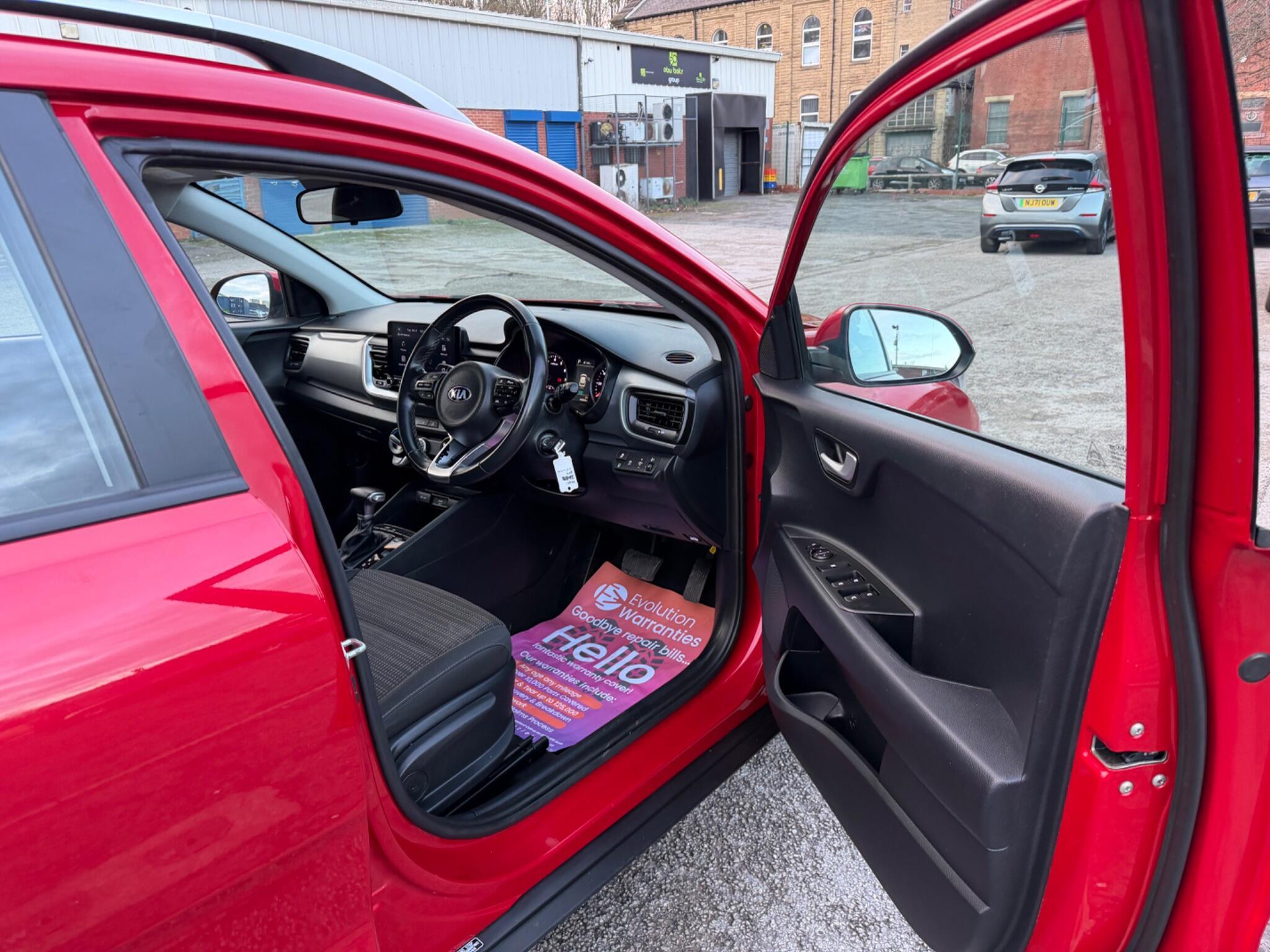 Kia Stonic - Image 42