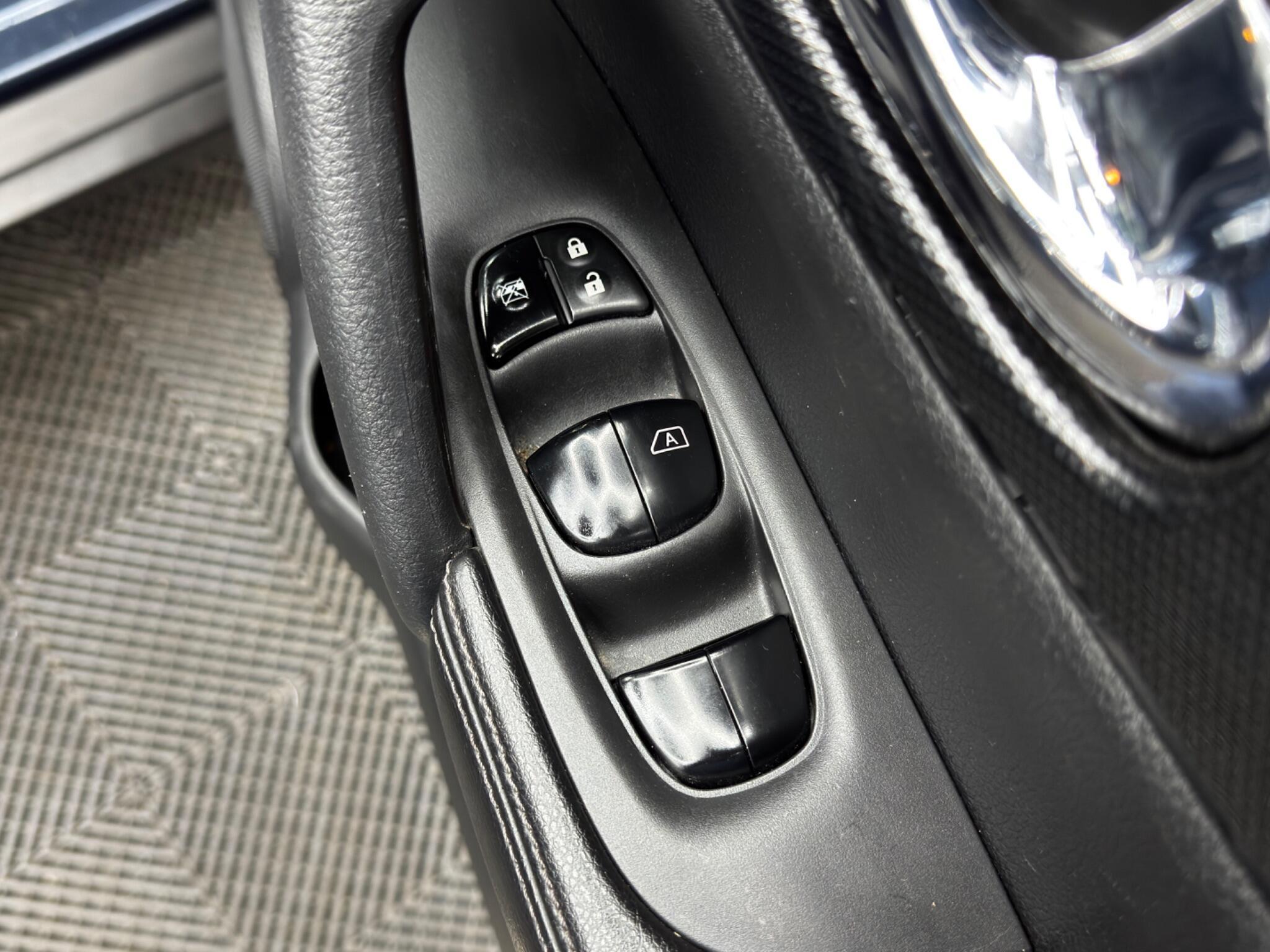 Nissan X-Trail - Image 40