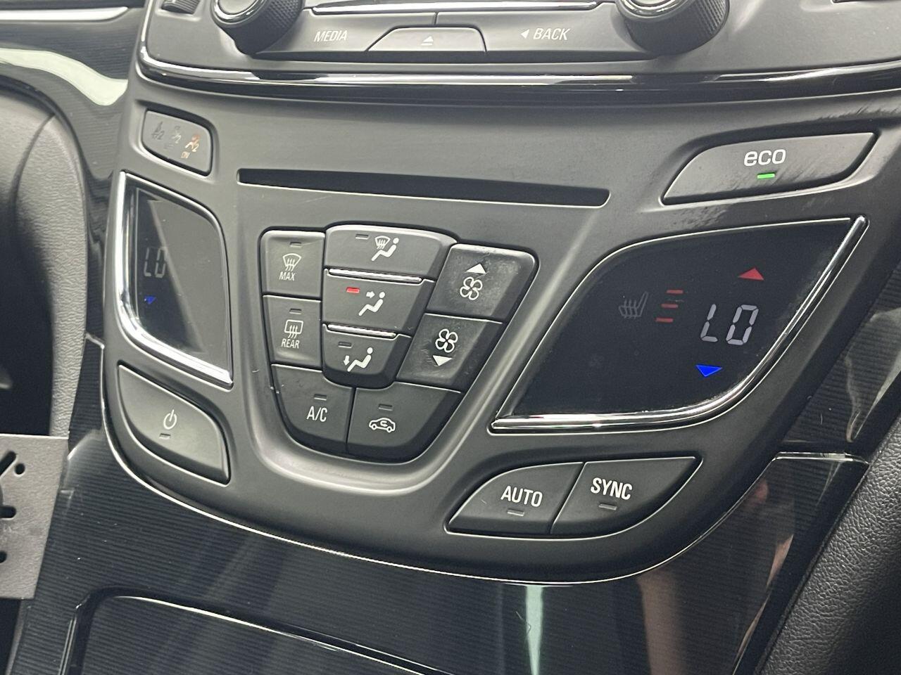 Vauxhall Insignia - Image 30