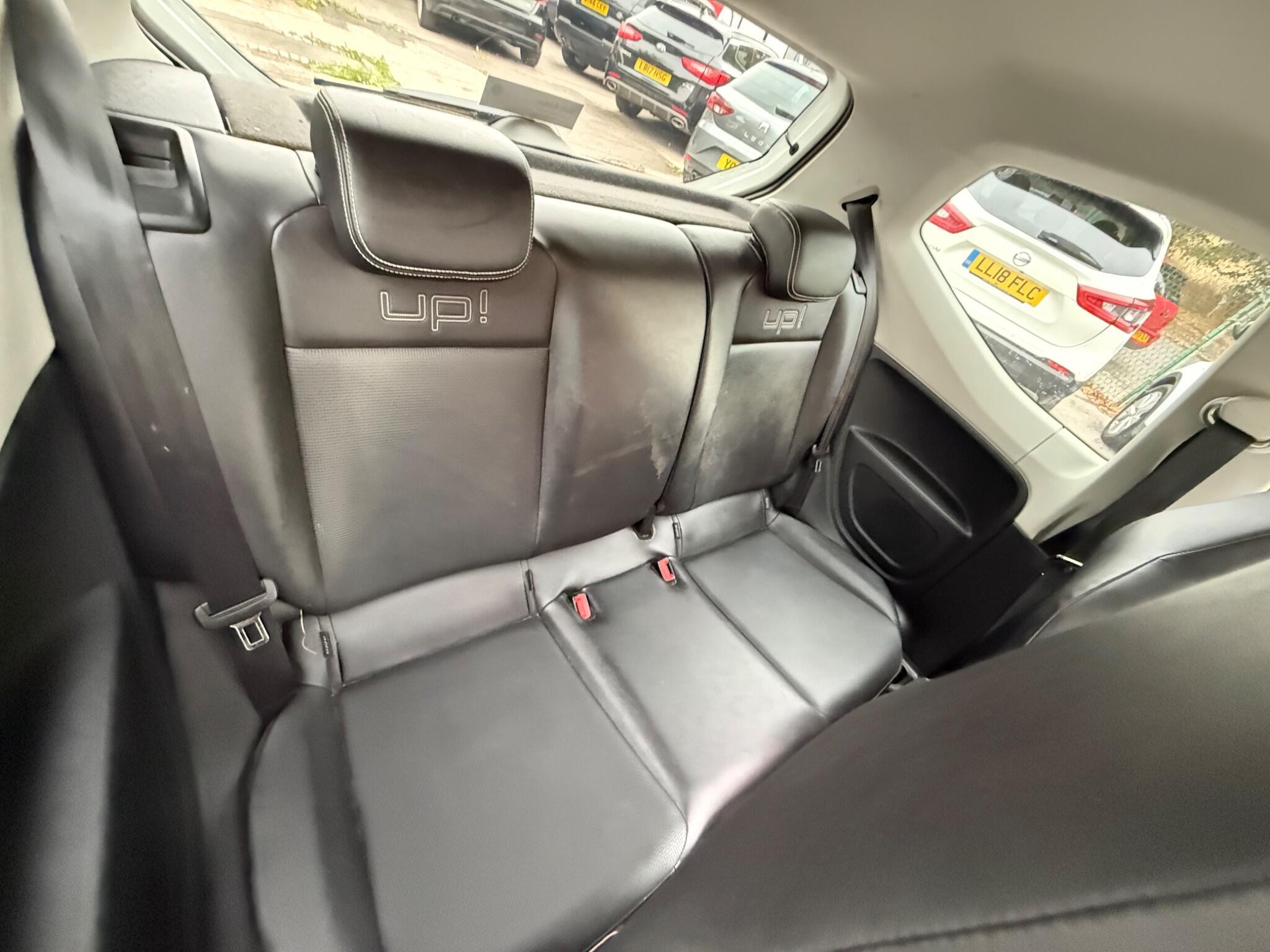 Volkswagen up! - Image 14
