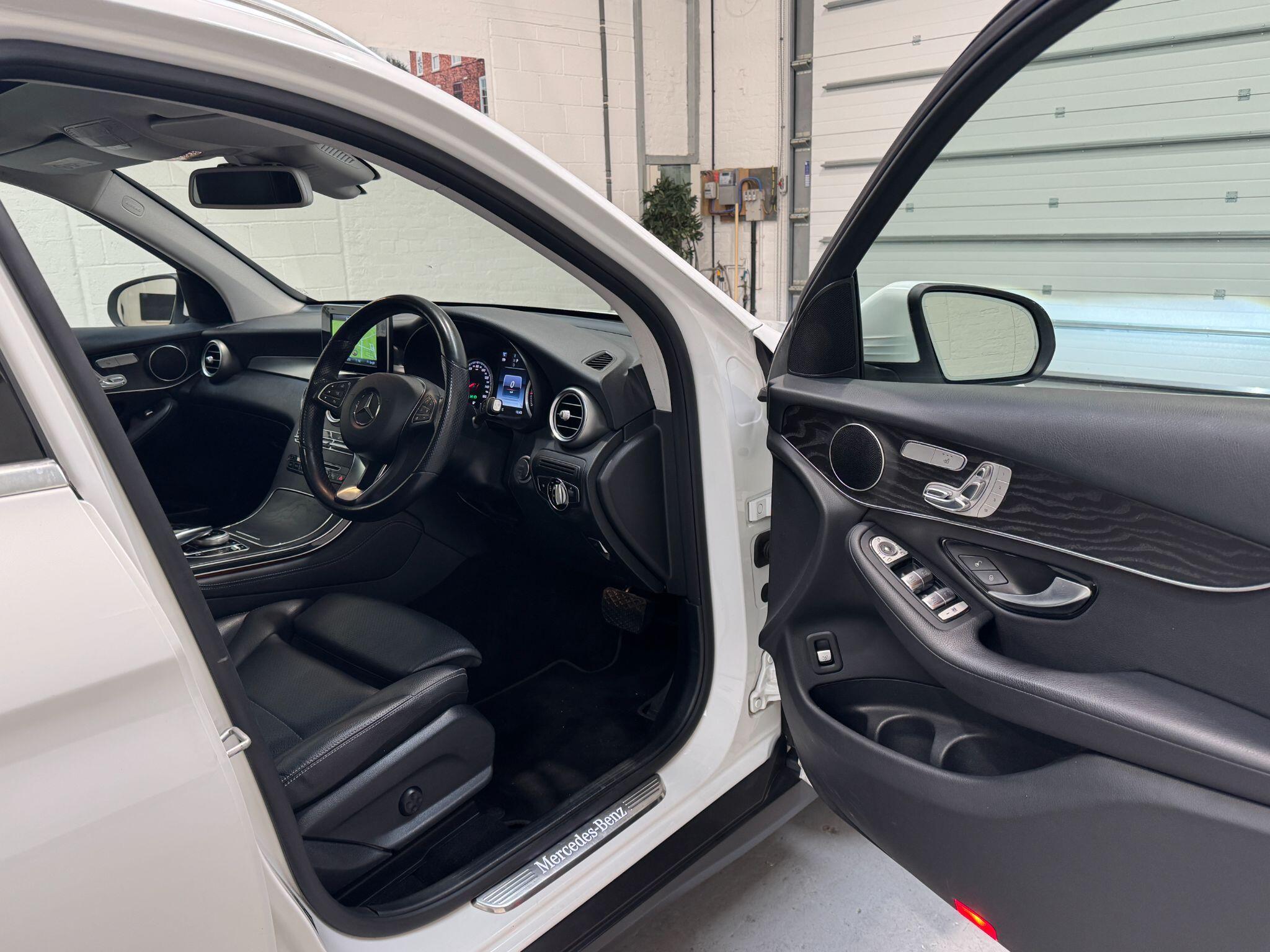 Mercedes GLC - Image 15