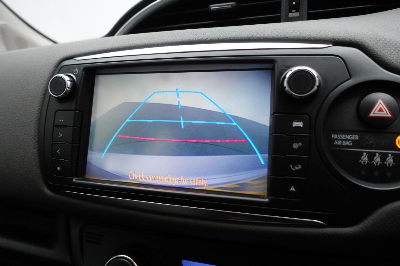 Toyota Yaris - Image 20