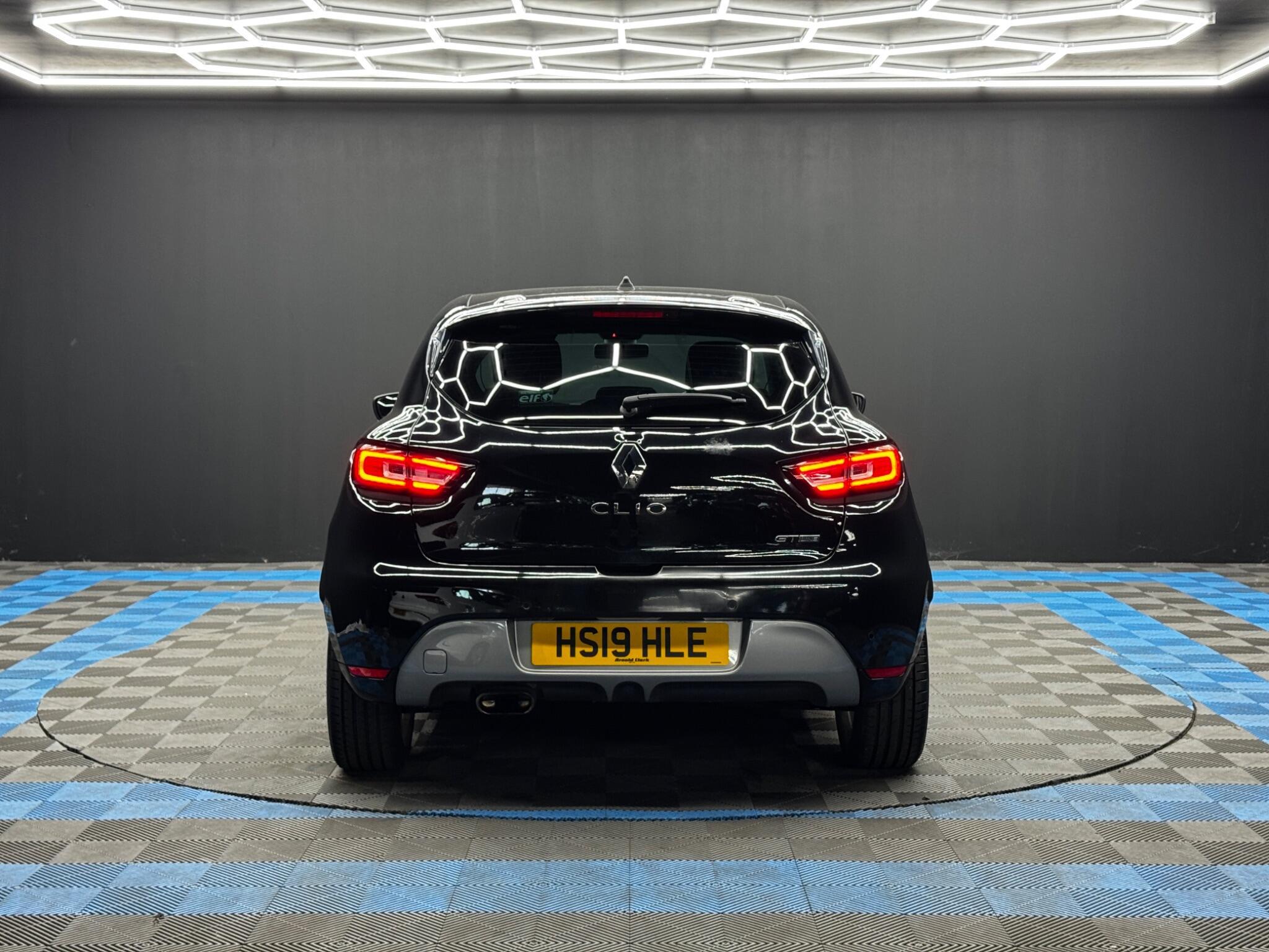 Renault Clio - Image 6