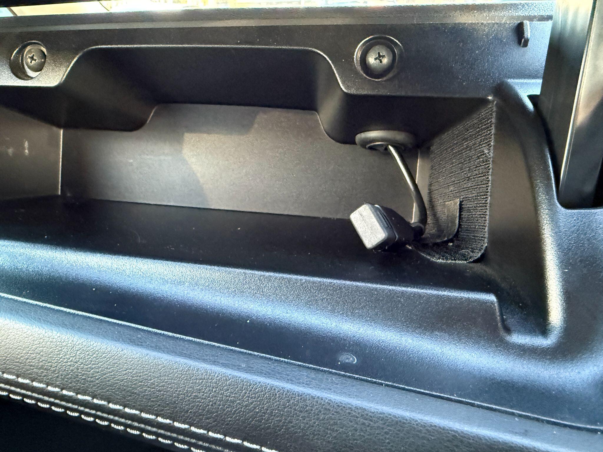 Nissan Serena - Image 81