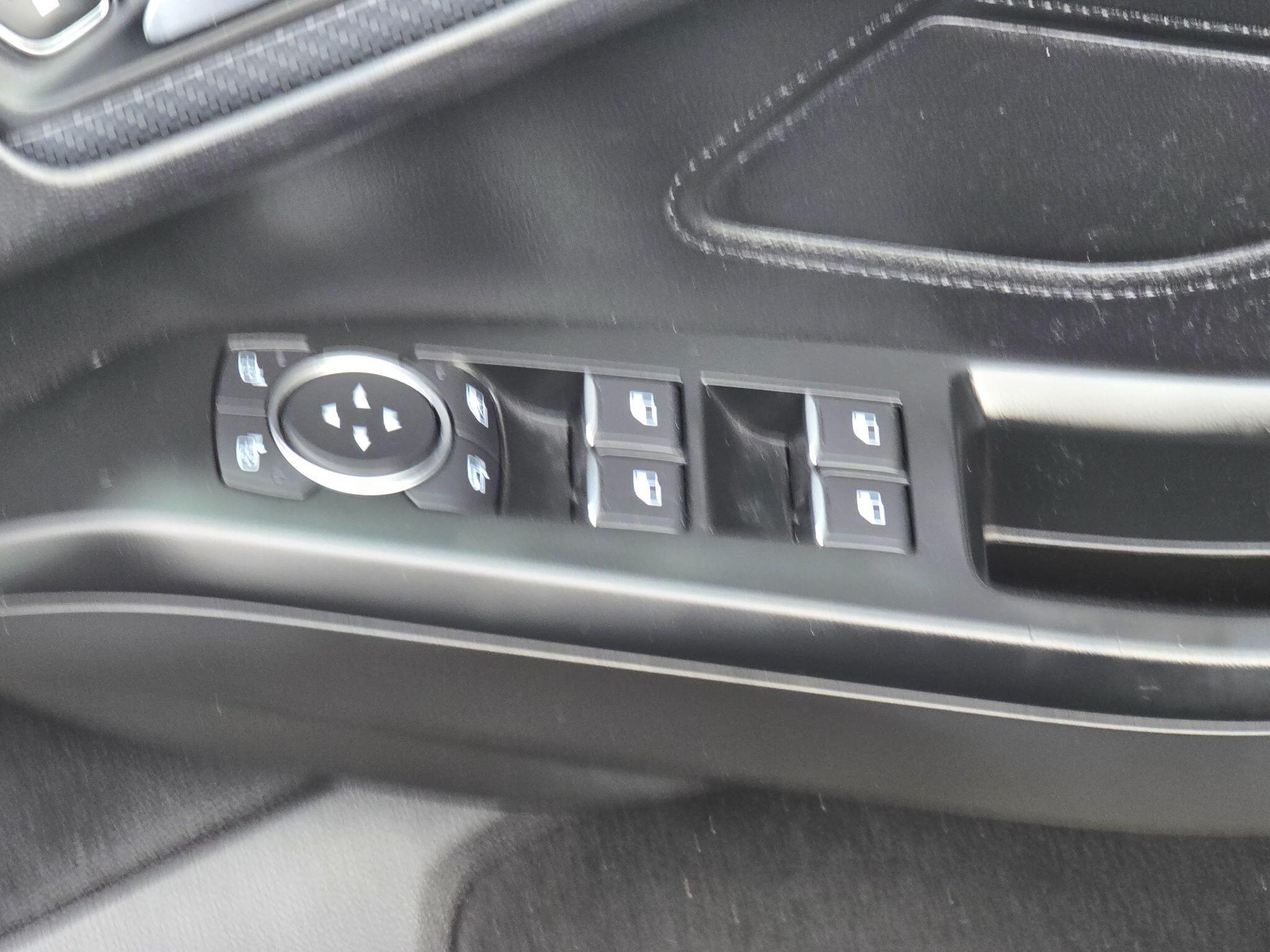 Ford Focus - Image 20