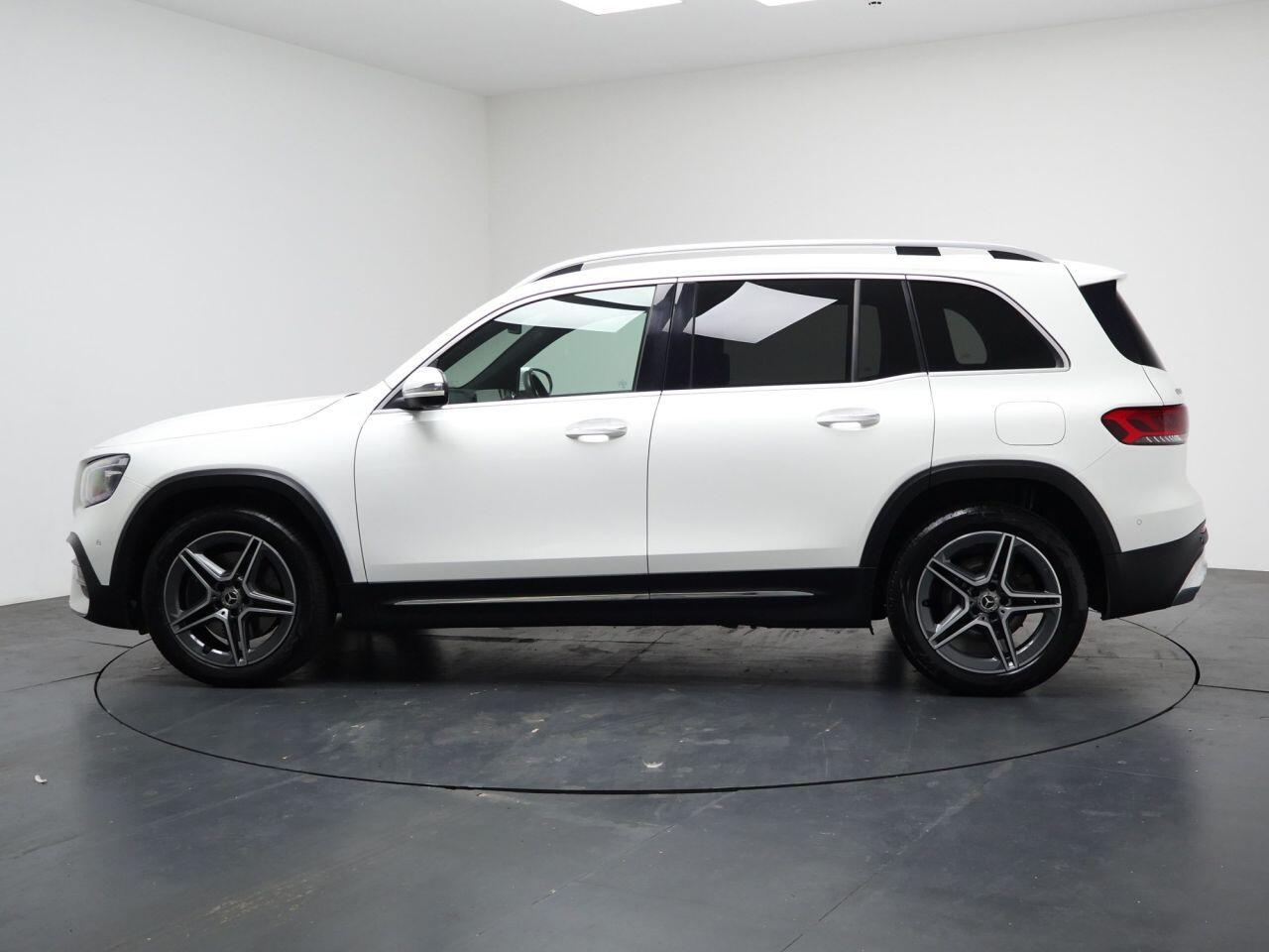 Mercedes-benz GLB - Image 8