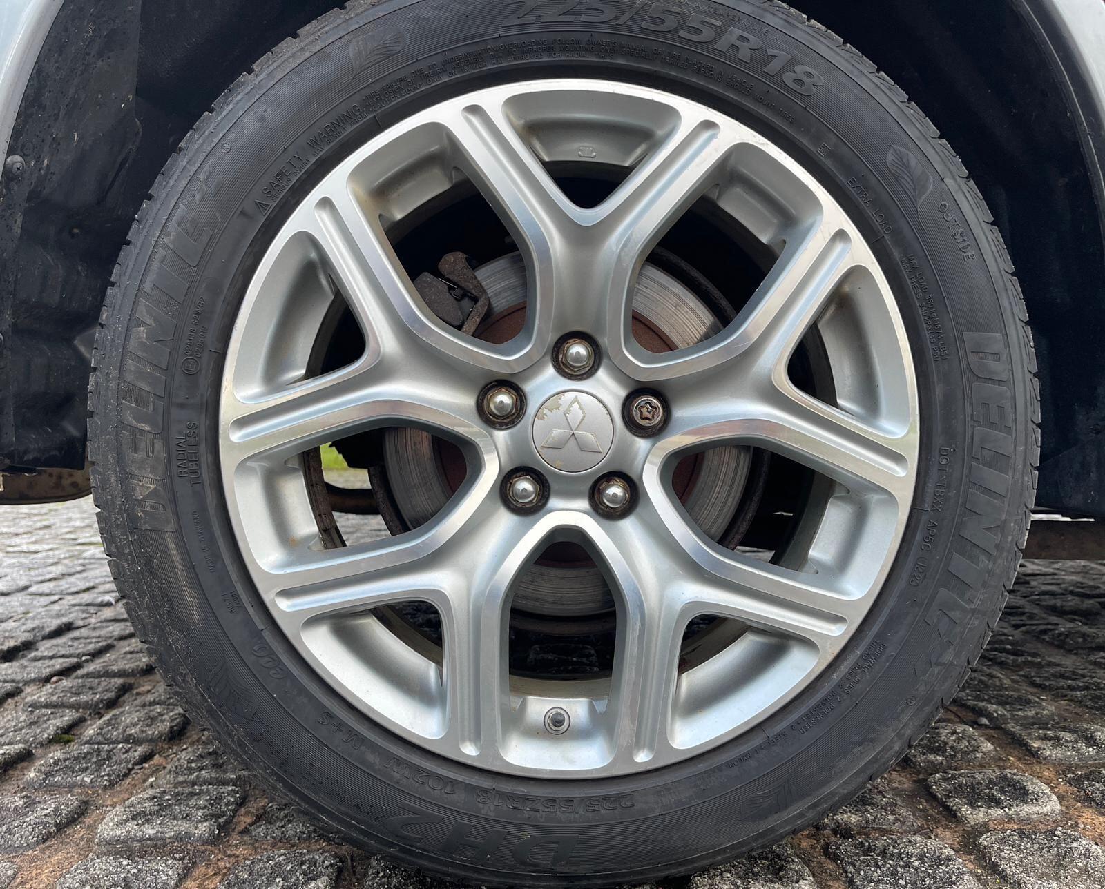 Mitsubishi Outlander - Image 35