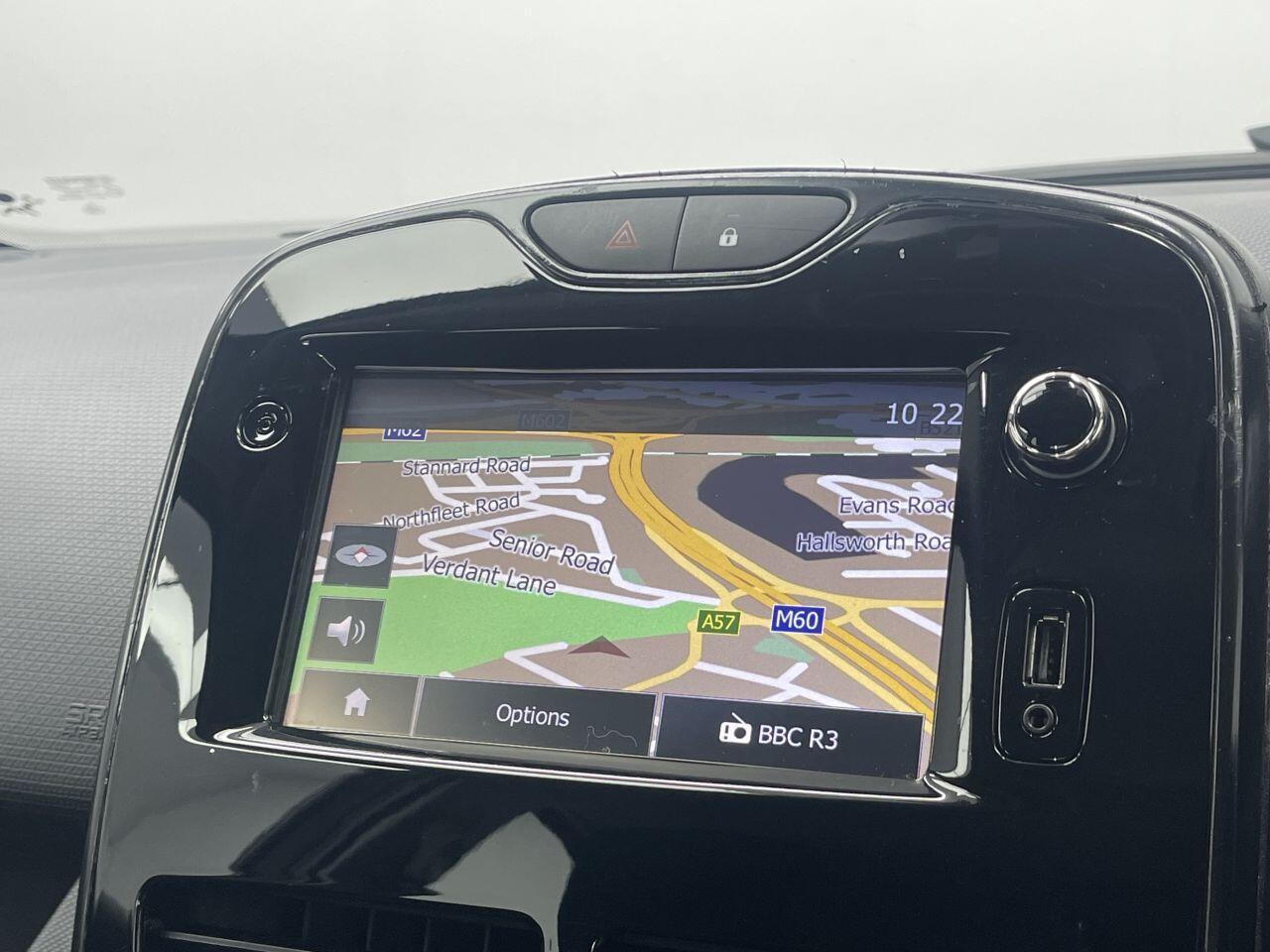 Renault Clio - Image 8