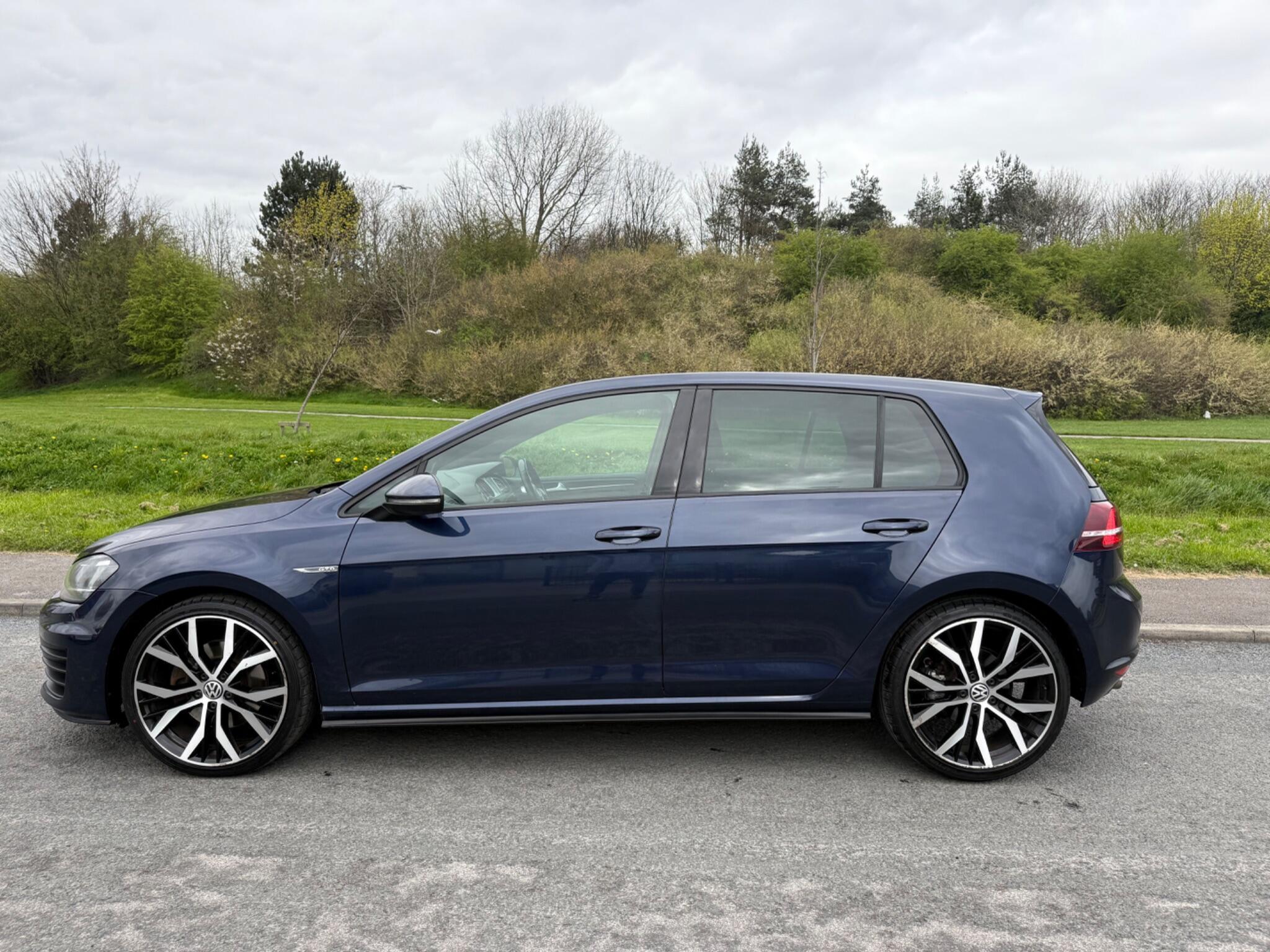 Volkswagen Golf - Image 5