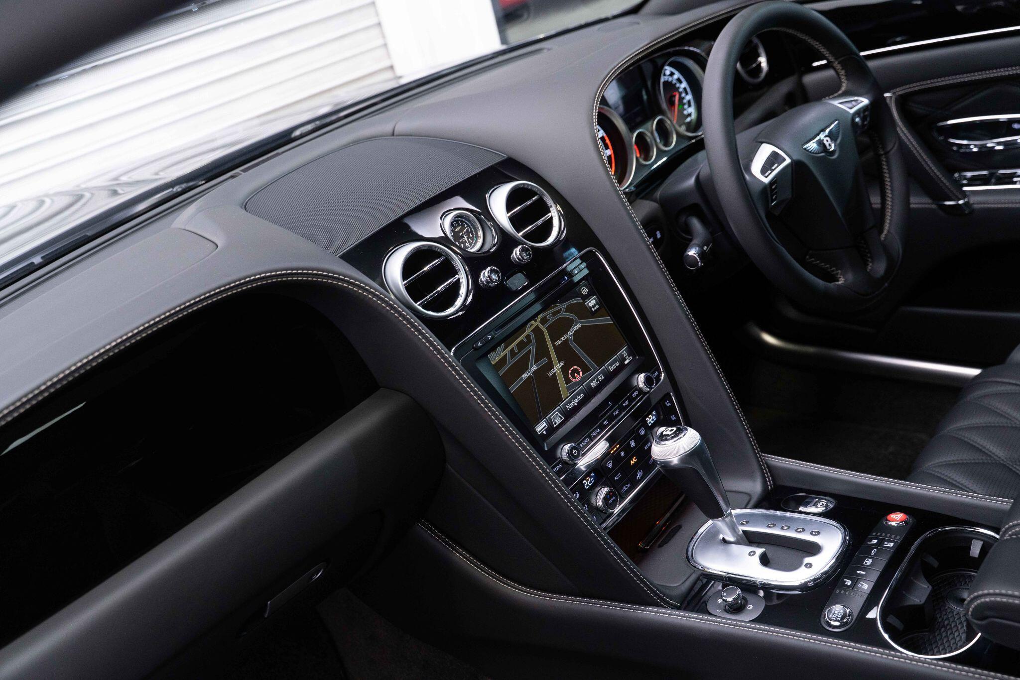 Bentley Flying Spur - Image 36