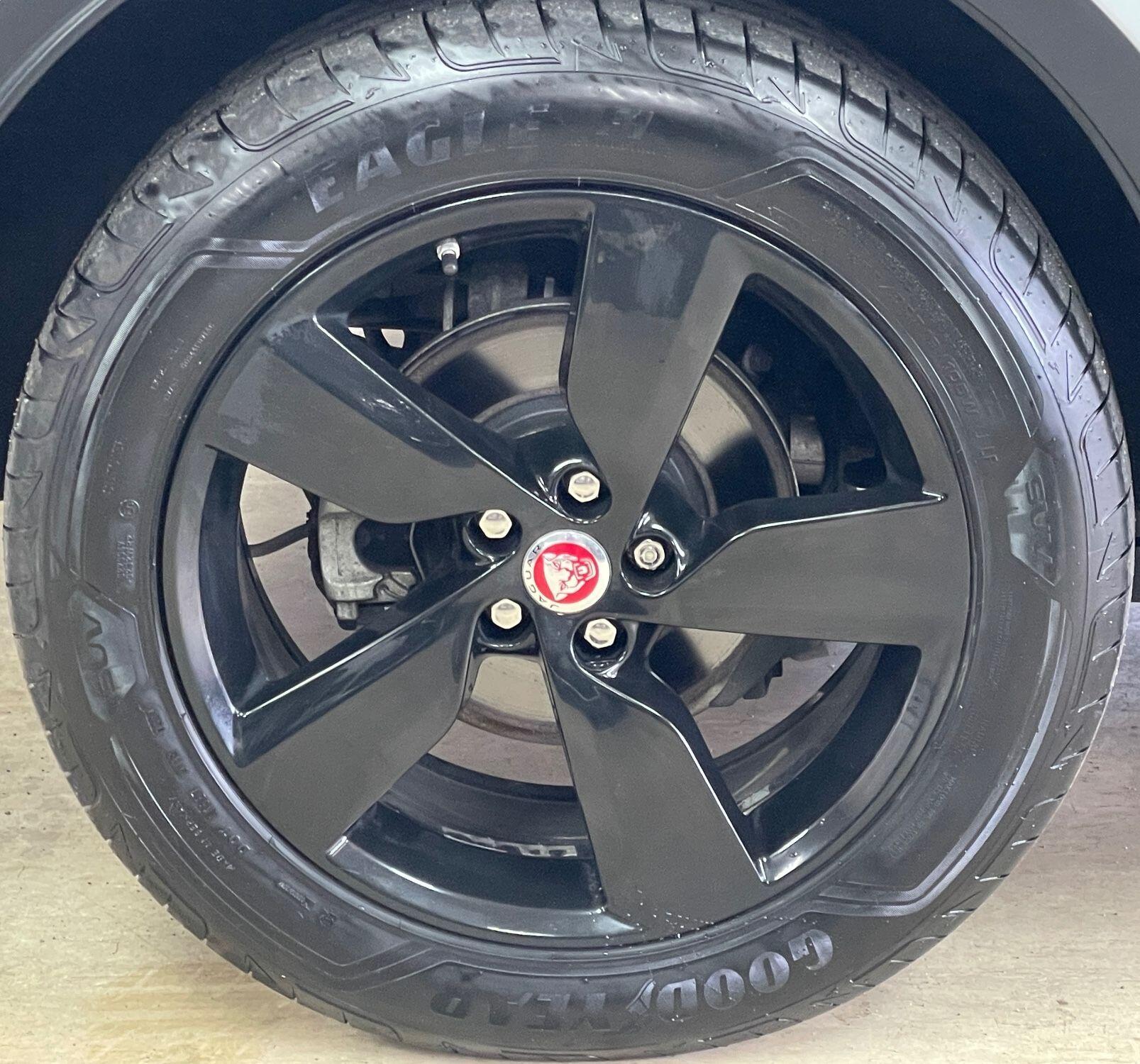 Jaguar E-Pace - Image 18