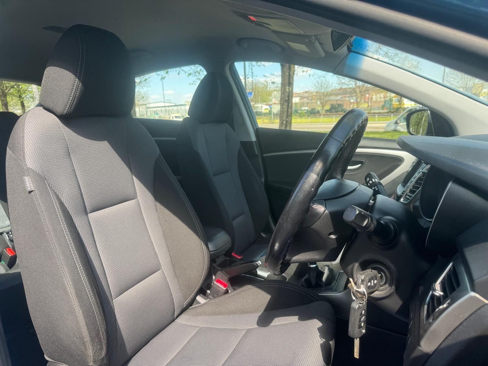 Hyundai i30 - Image 20