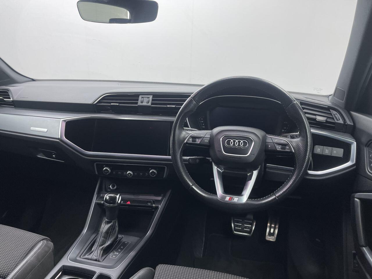 Audi Q3 - Image 19