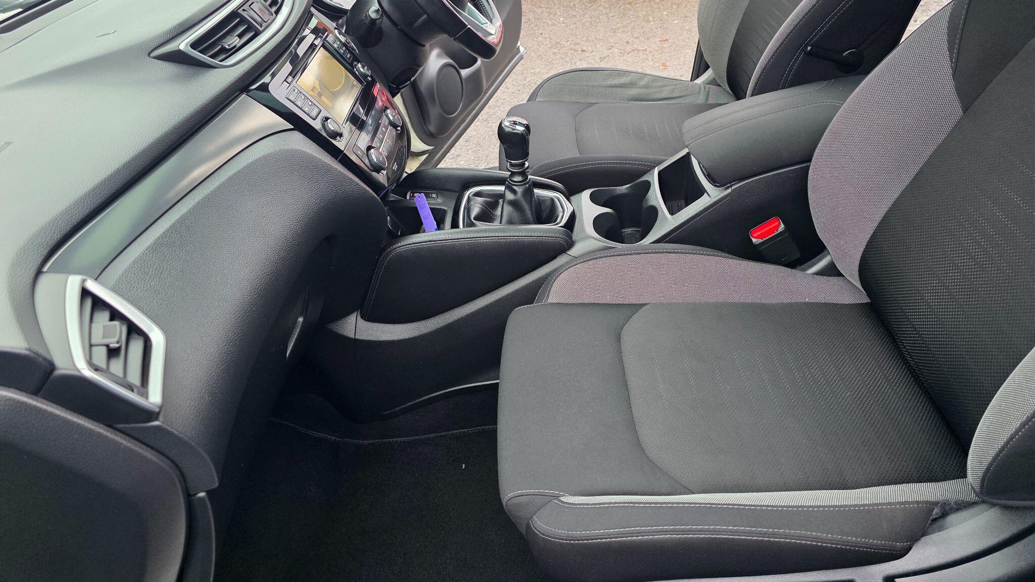 Nissan Qashqai - Image 25