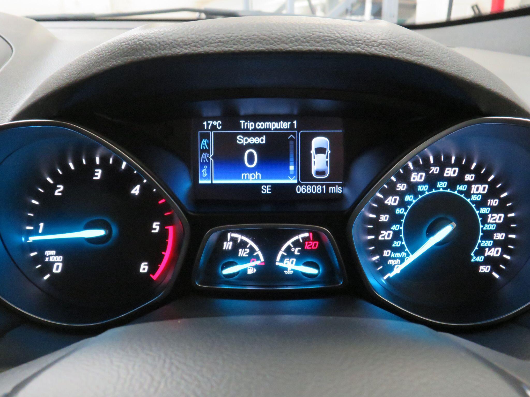 Ford Kuga - Image 18