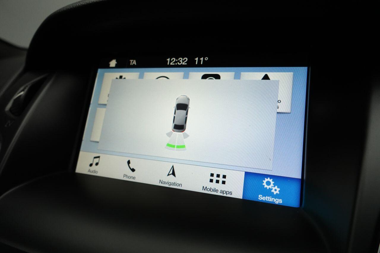 Ford Focus - Image 24