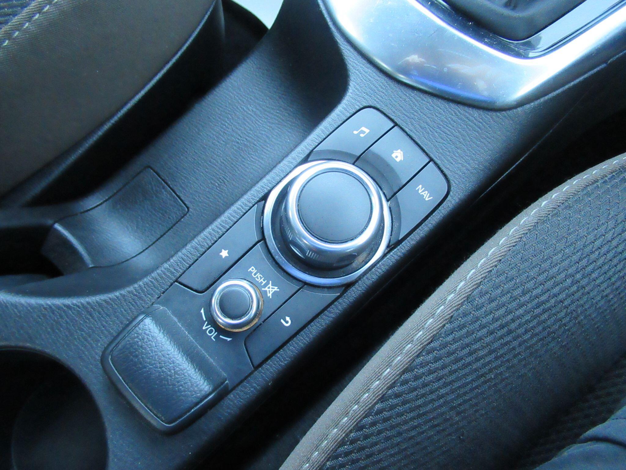 Mazda MAZDA2 - Image 36