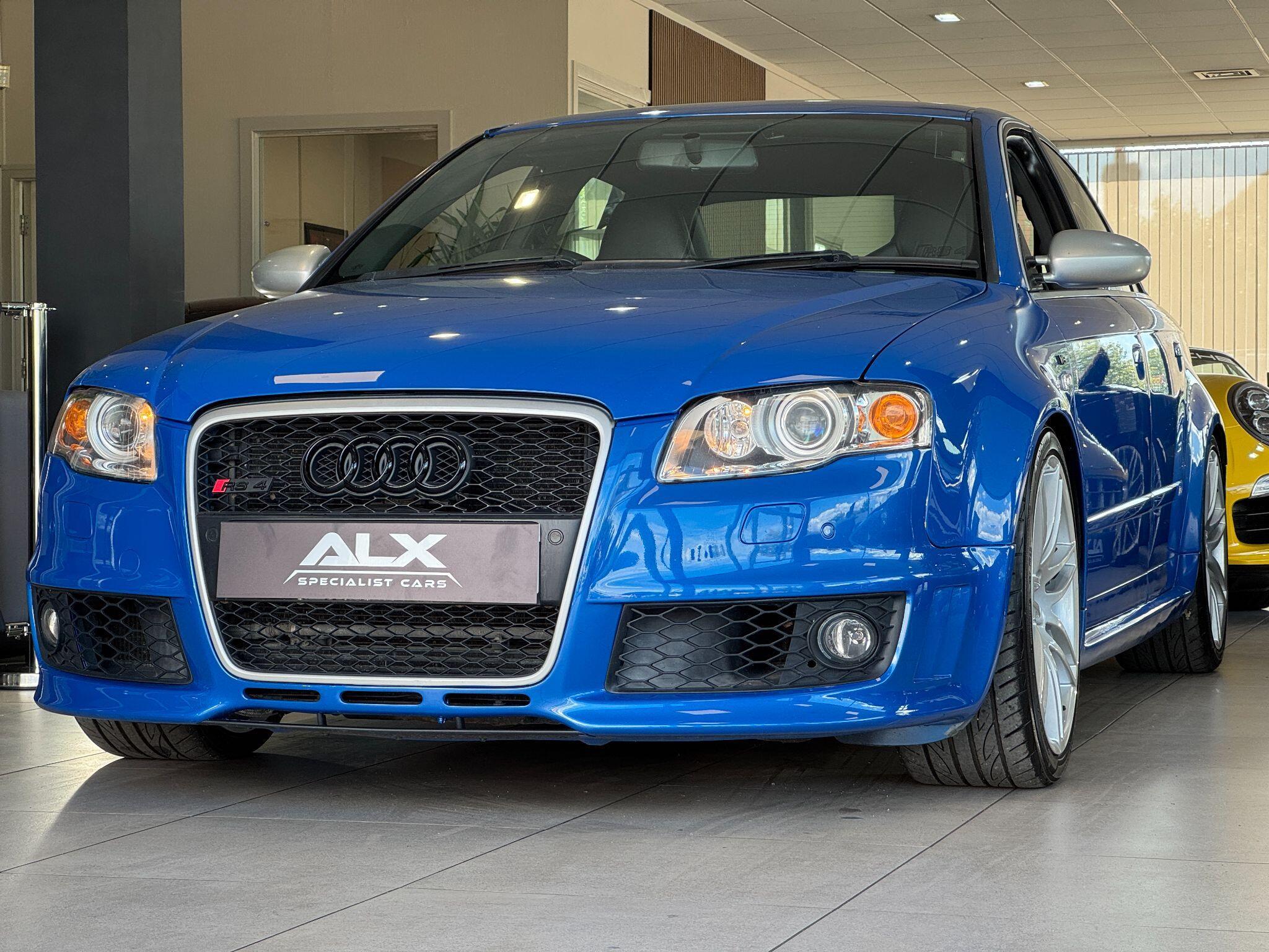 Audi RS4 - Image 11