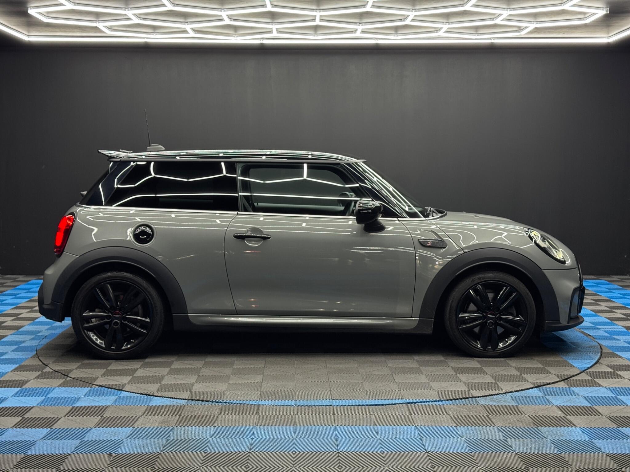 MINI Hatch - Image 4