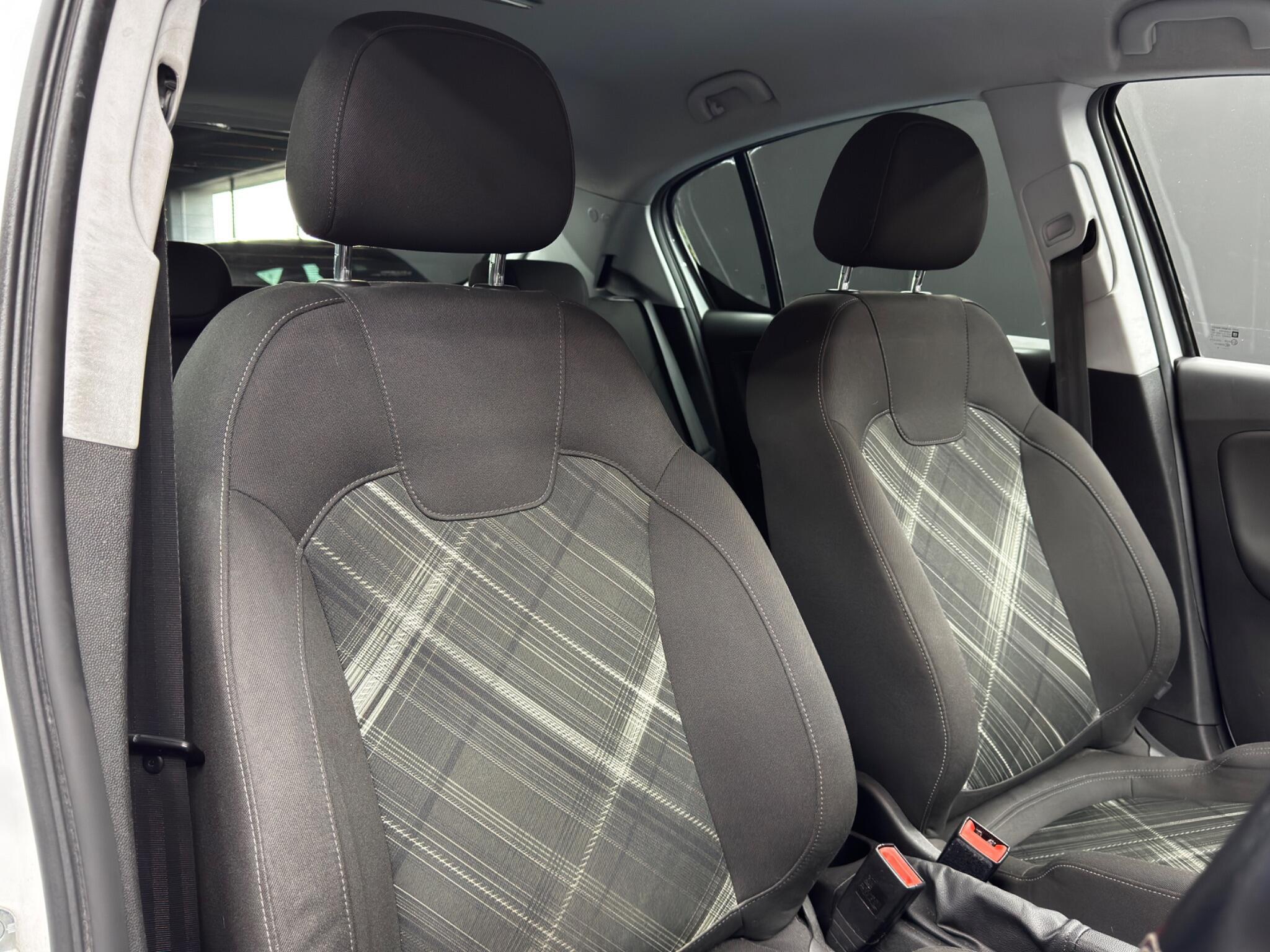 Vauxhall Corsa - Image 12