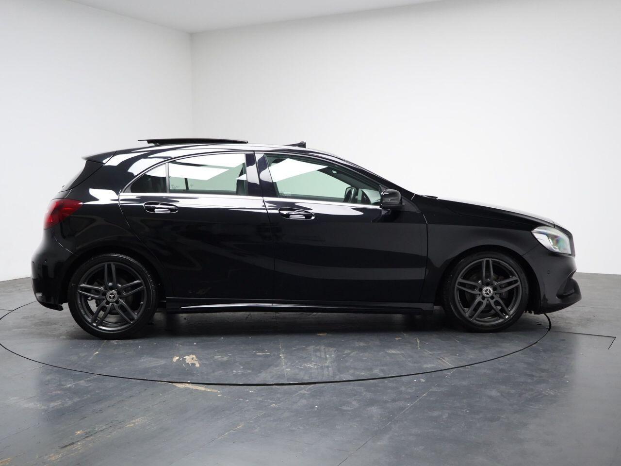 Mercedes-benz A-CLASS - Image 8