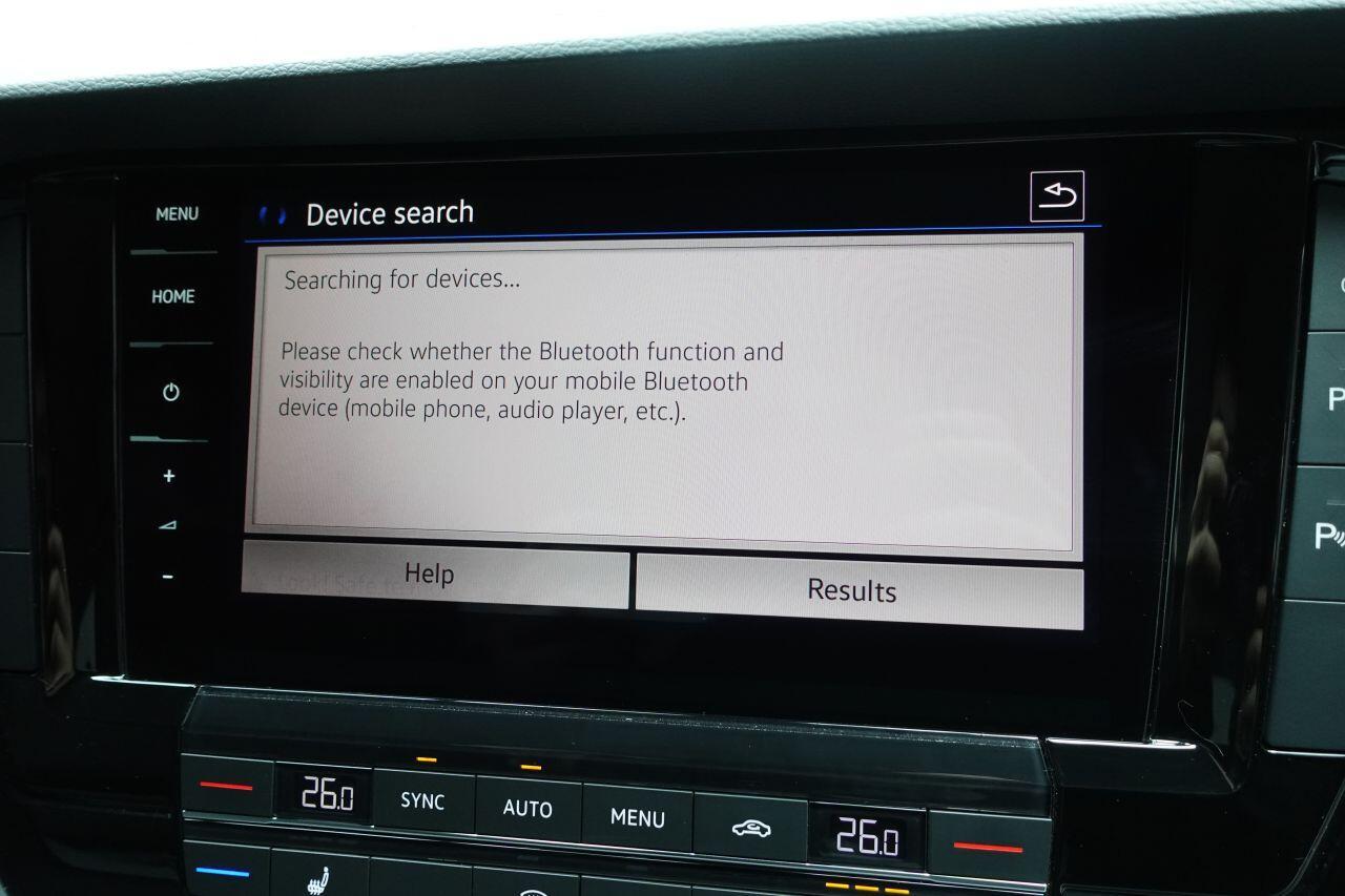 Volkswagen Touareg - Image 30