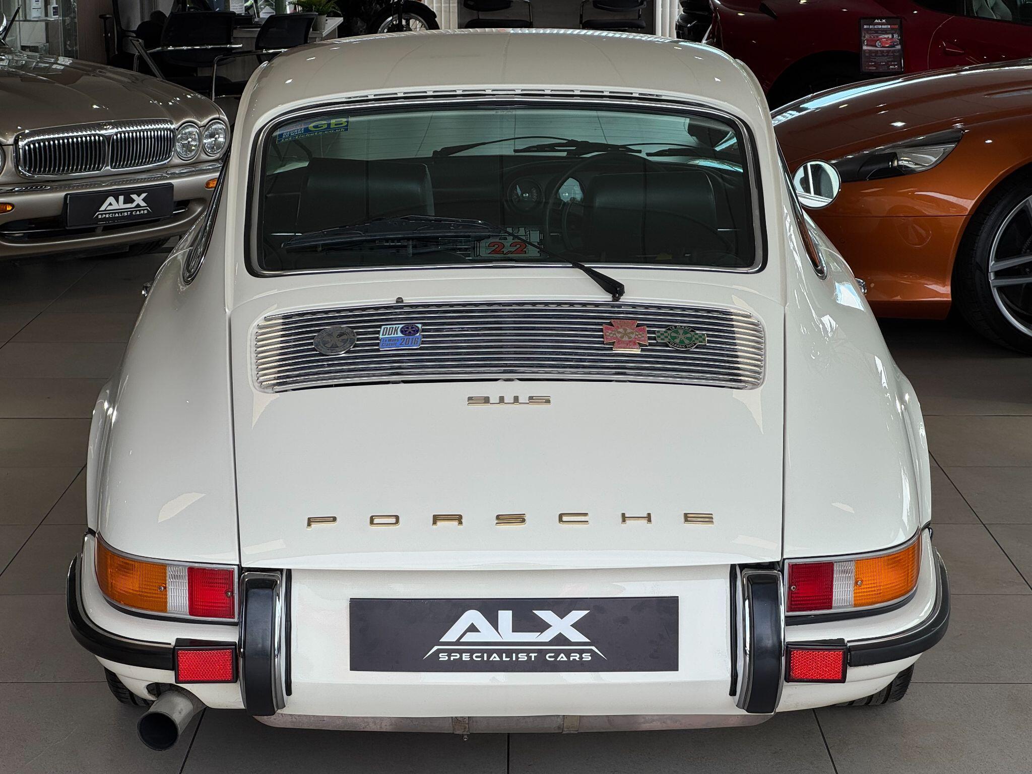 Porsche 911 - Image 19