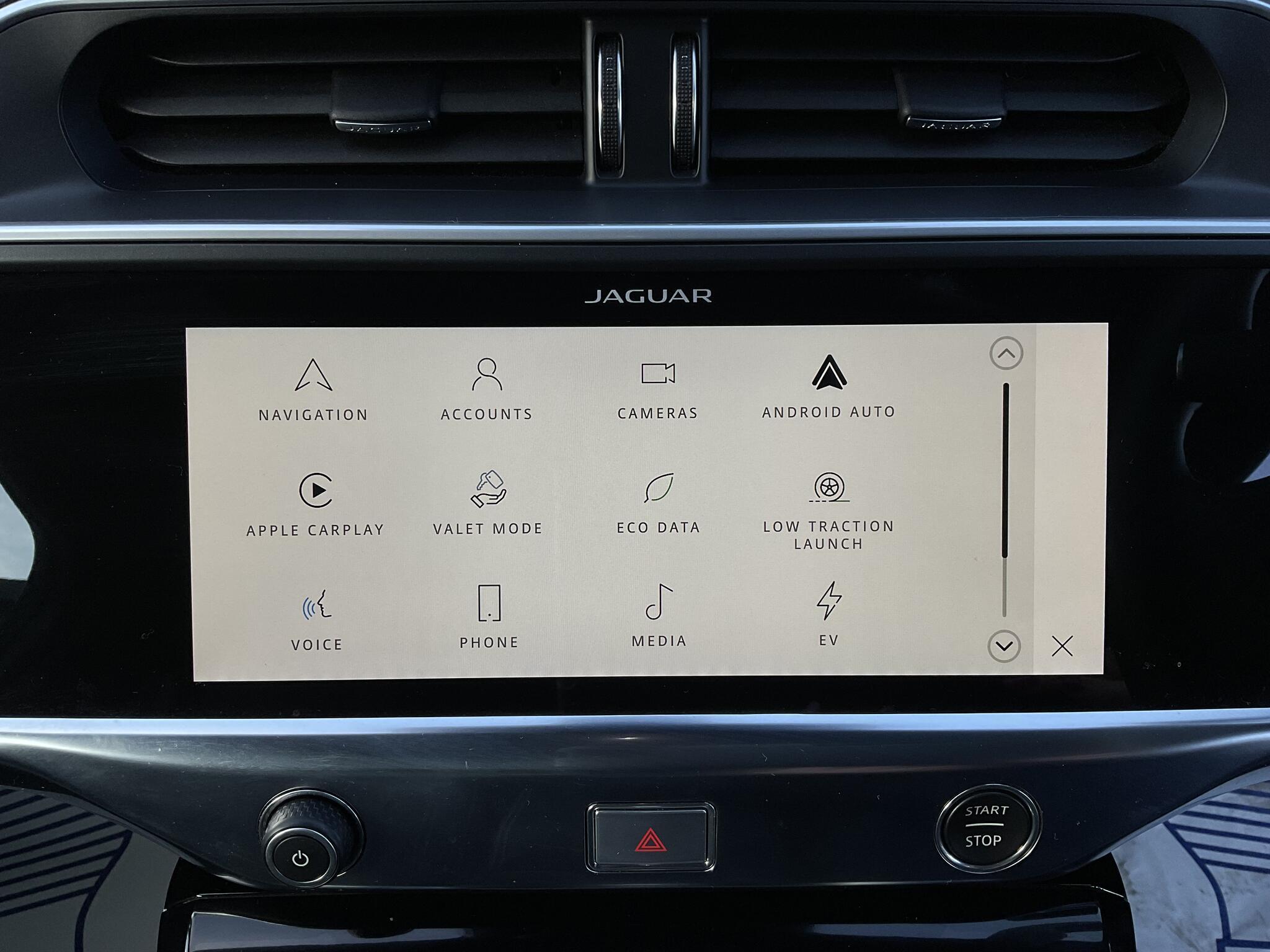 Jaguar I-Pace - Image 19