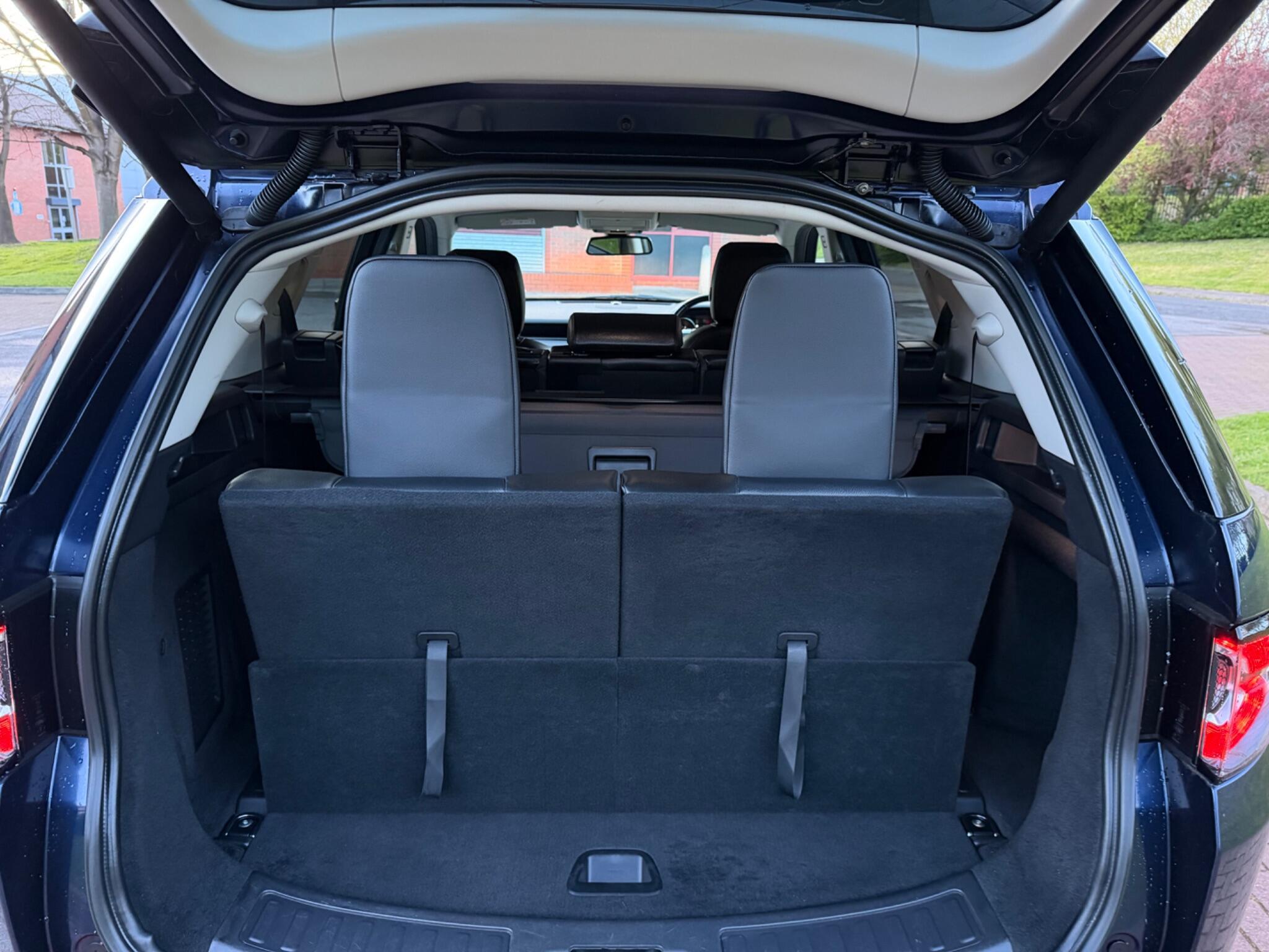 Land Rover DISCOVERY SPORT - Image 14