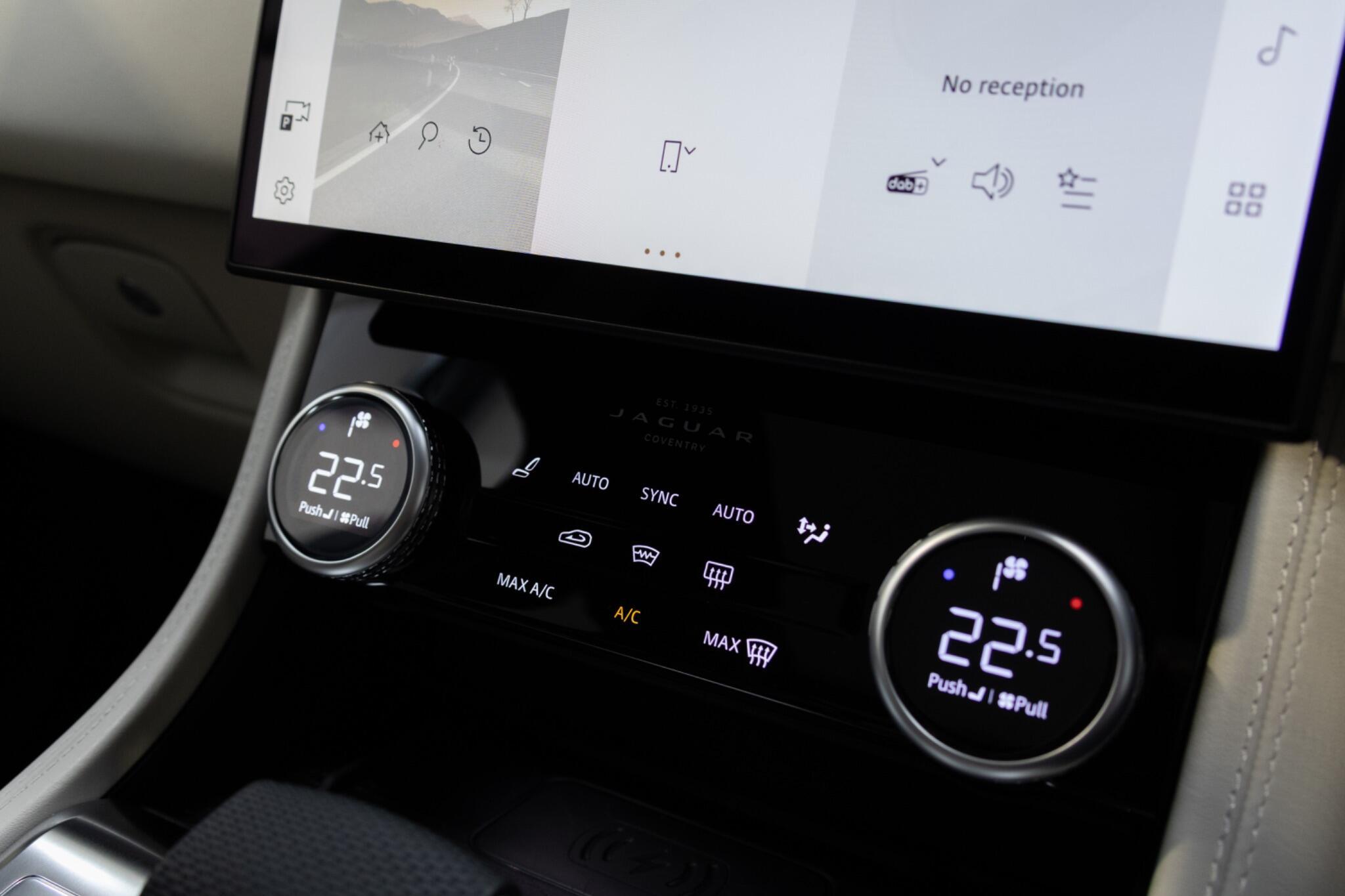 Jaguar F-Pace - Image 28