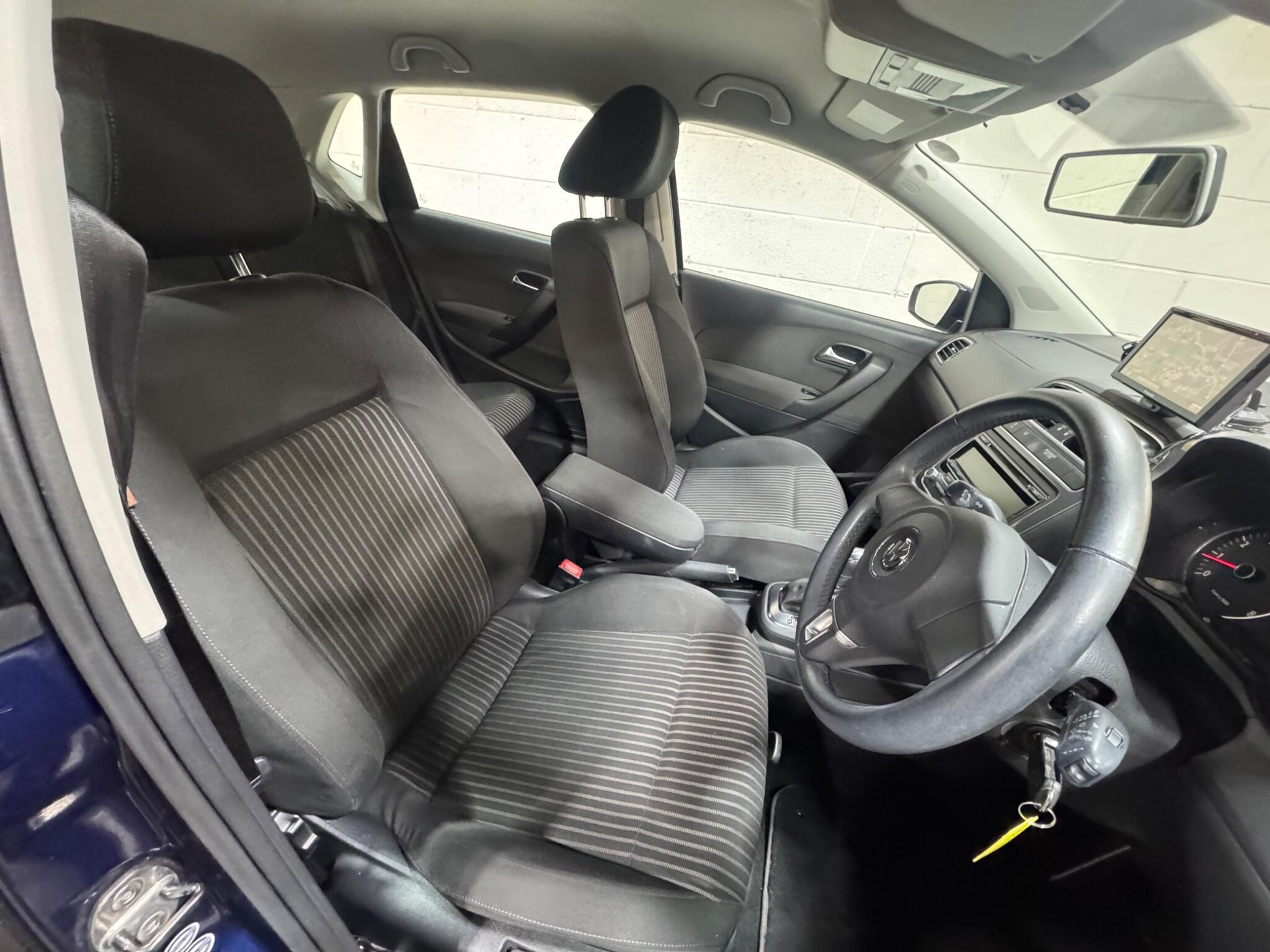 Volkswagen Polo - Image 8