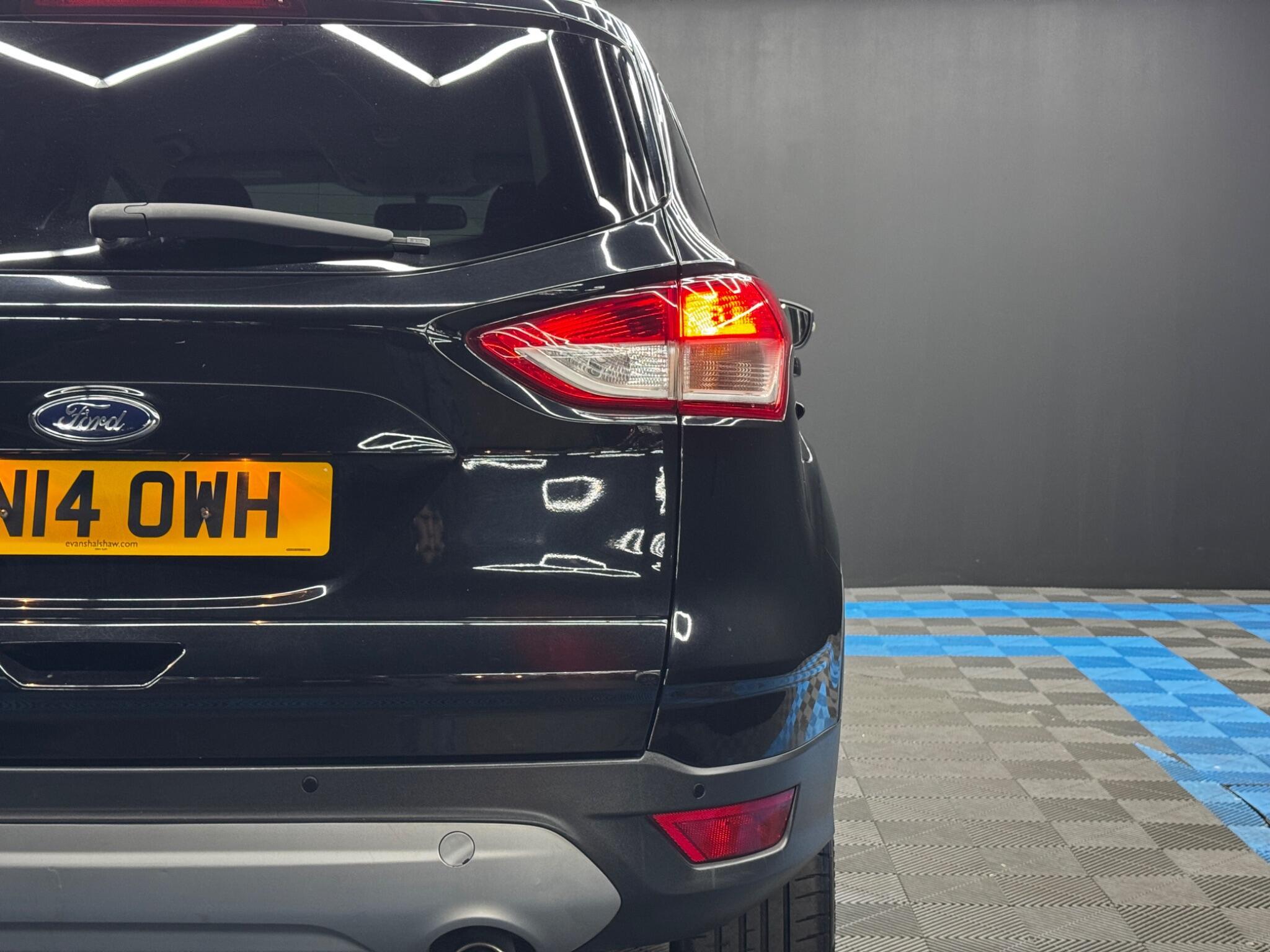 Ford Kuga - Image 38