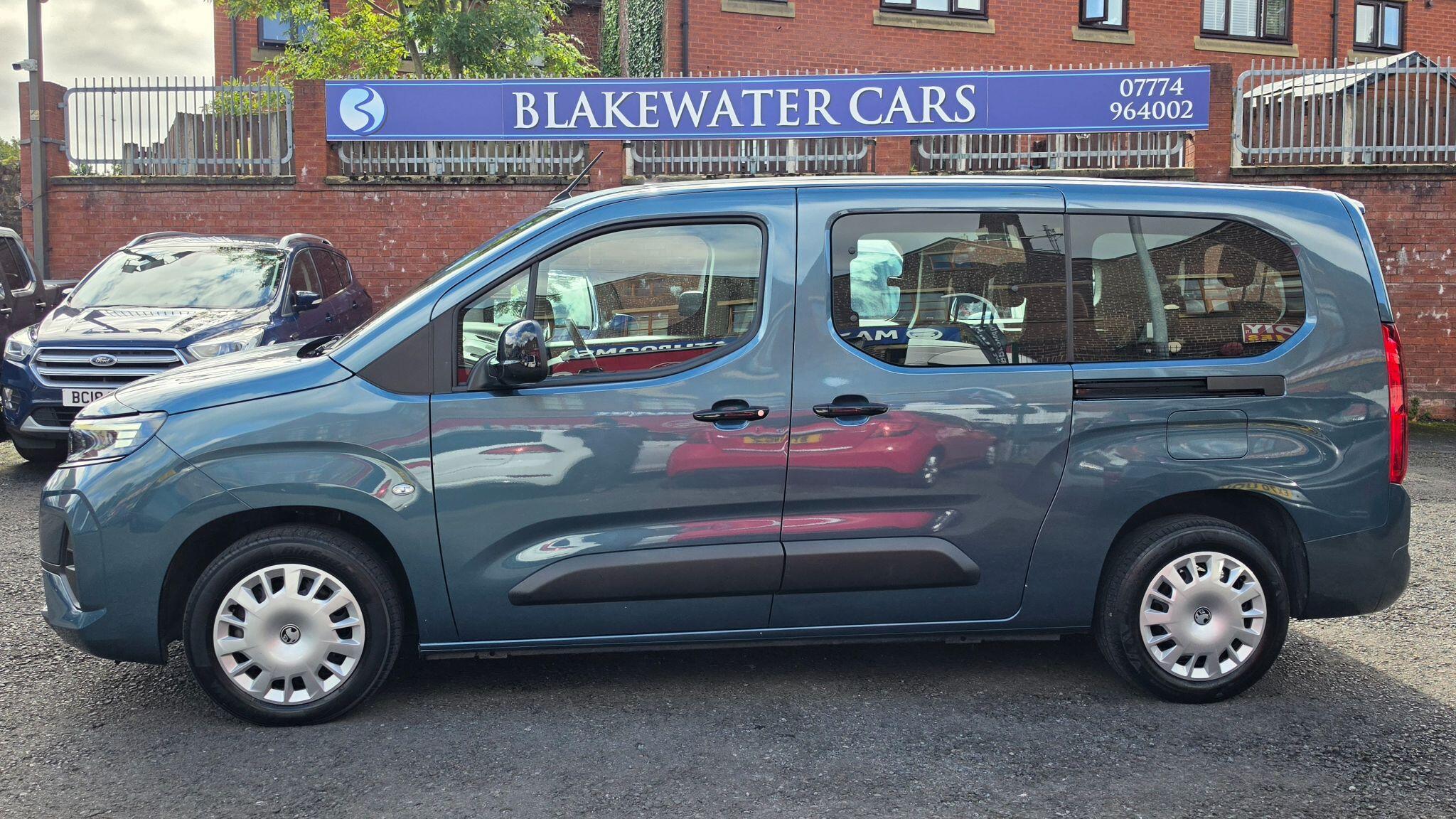 Vauxhall Combo Life Electric - Image 4