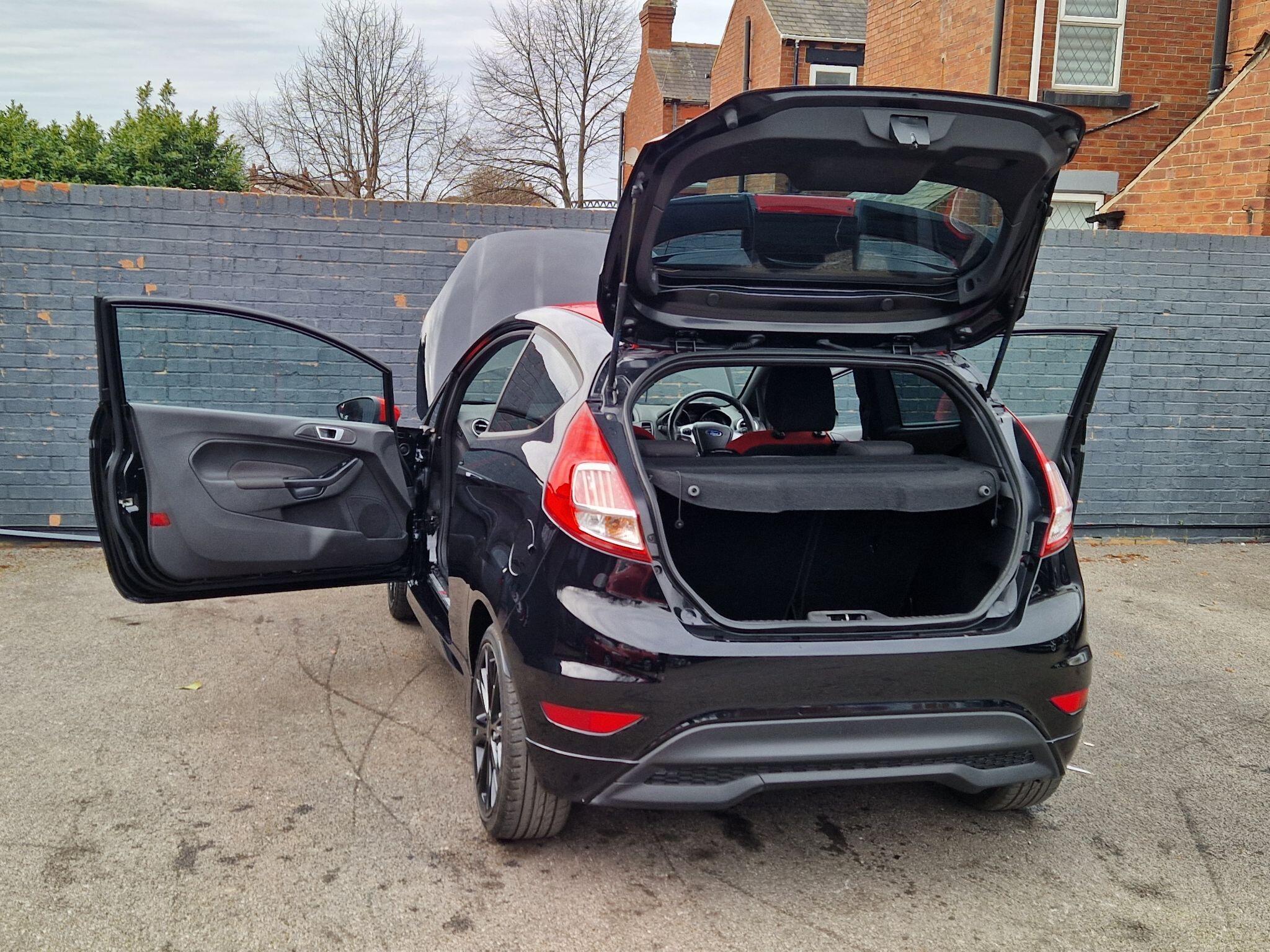 Ford Fiesta - Image 50