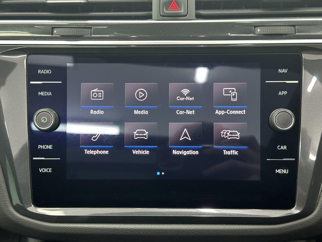 Volkswagen Tiguan - Image 25