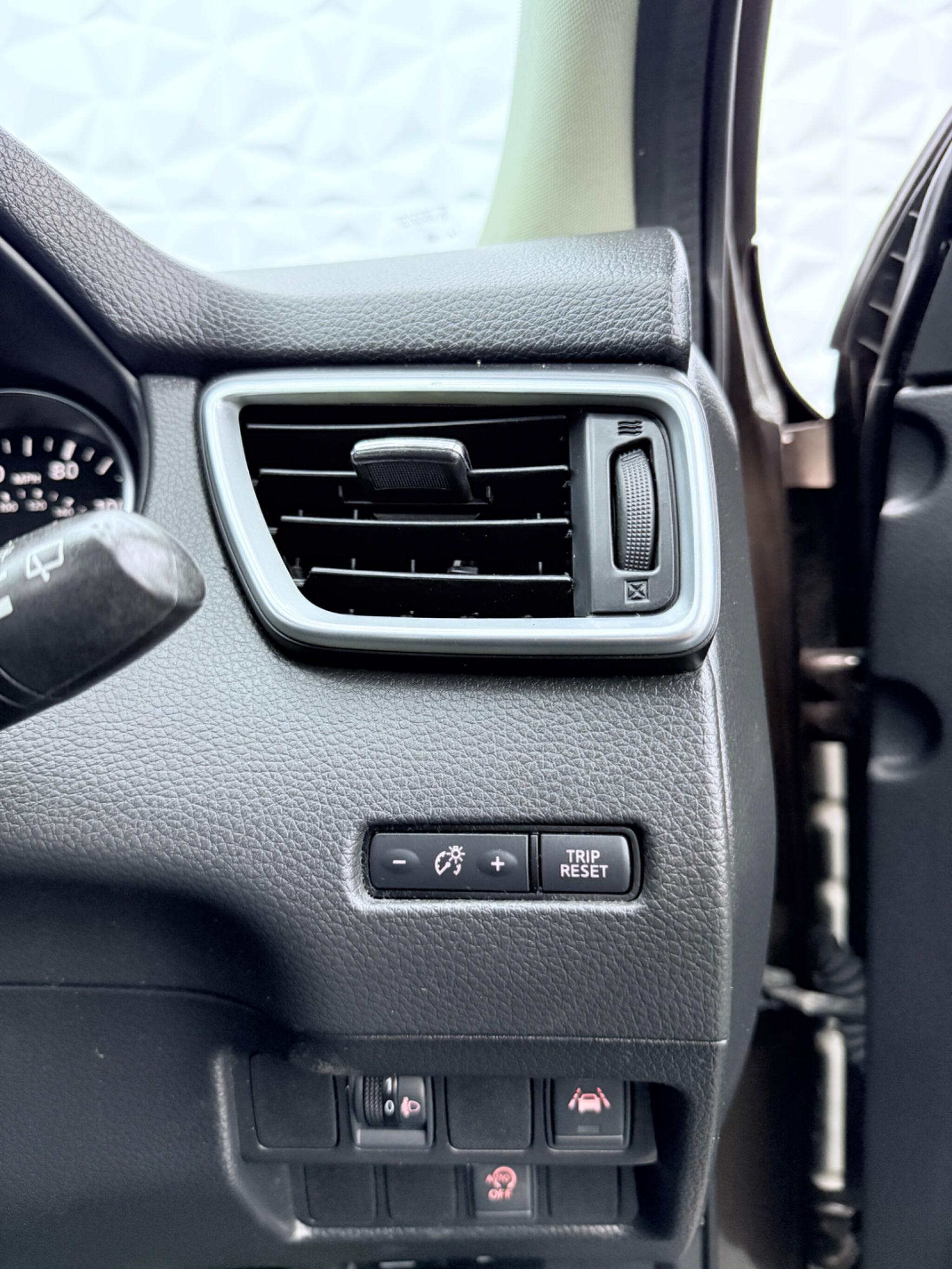 Nissan Qashqai - Image 24