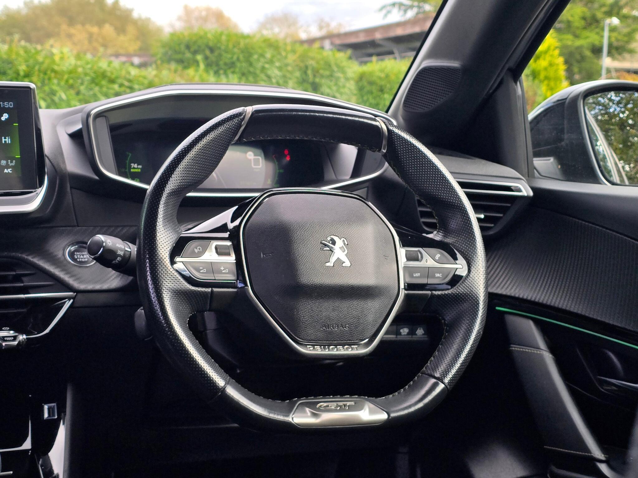Peugeot 208 - Image 6