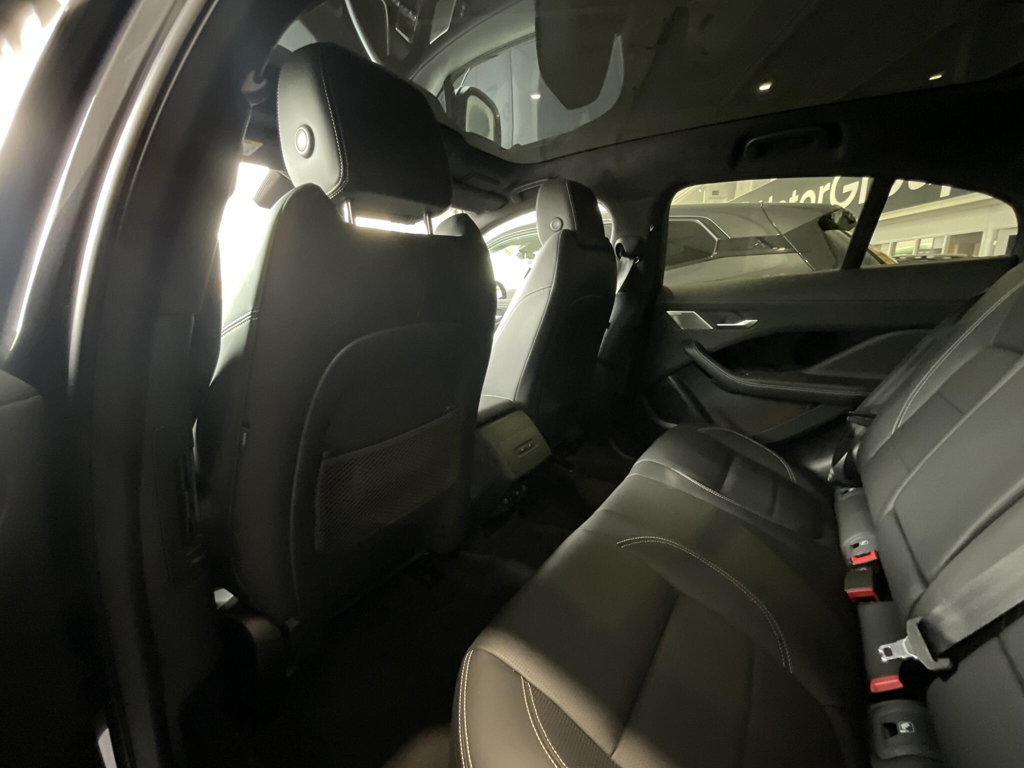Jaguar I-Pace - Image 14